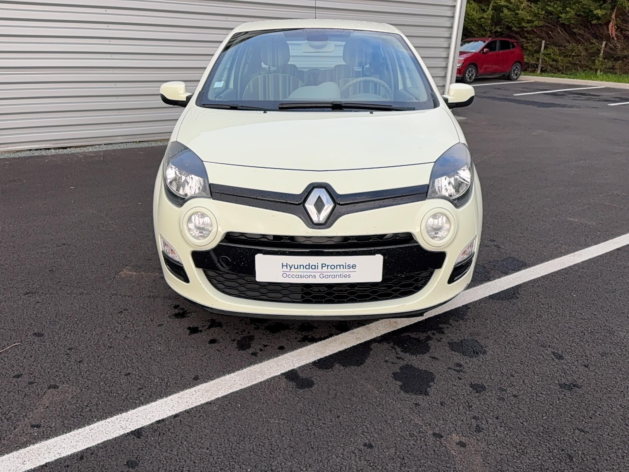 RENAULT Twingo II 1.2 LEV 16v 75 eco2 Privilège - Véhicule Occasion - Océane Auto RENAULT Twingo II 1.2 LEV 16v 75 eco2 Privilège - Véhicule Occasion Océane Auto