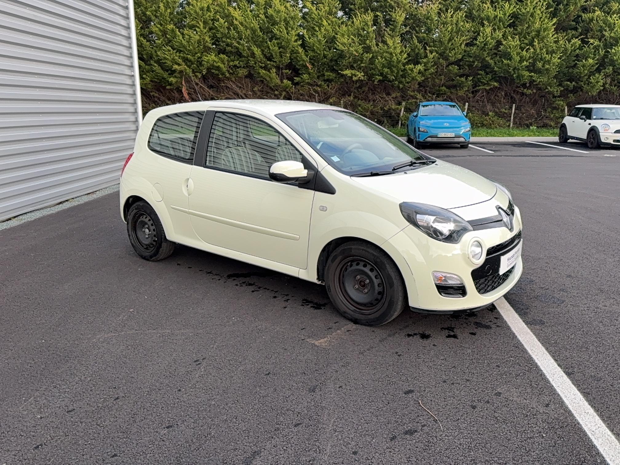 RENAULT Twingo II 1.2 LEV 16v 75 eco2 Privilège - Véhicule Occasion - Océane Auto RENAULT Twingo II 1.2 LEV 16v 75 eco2 Privilège - Véhicule Occasion Océane Auto