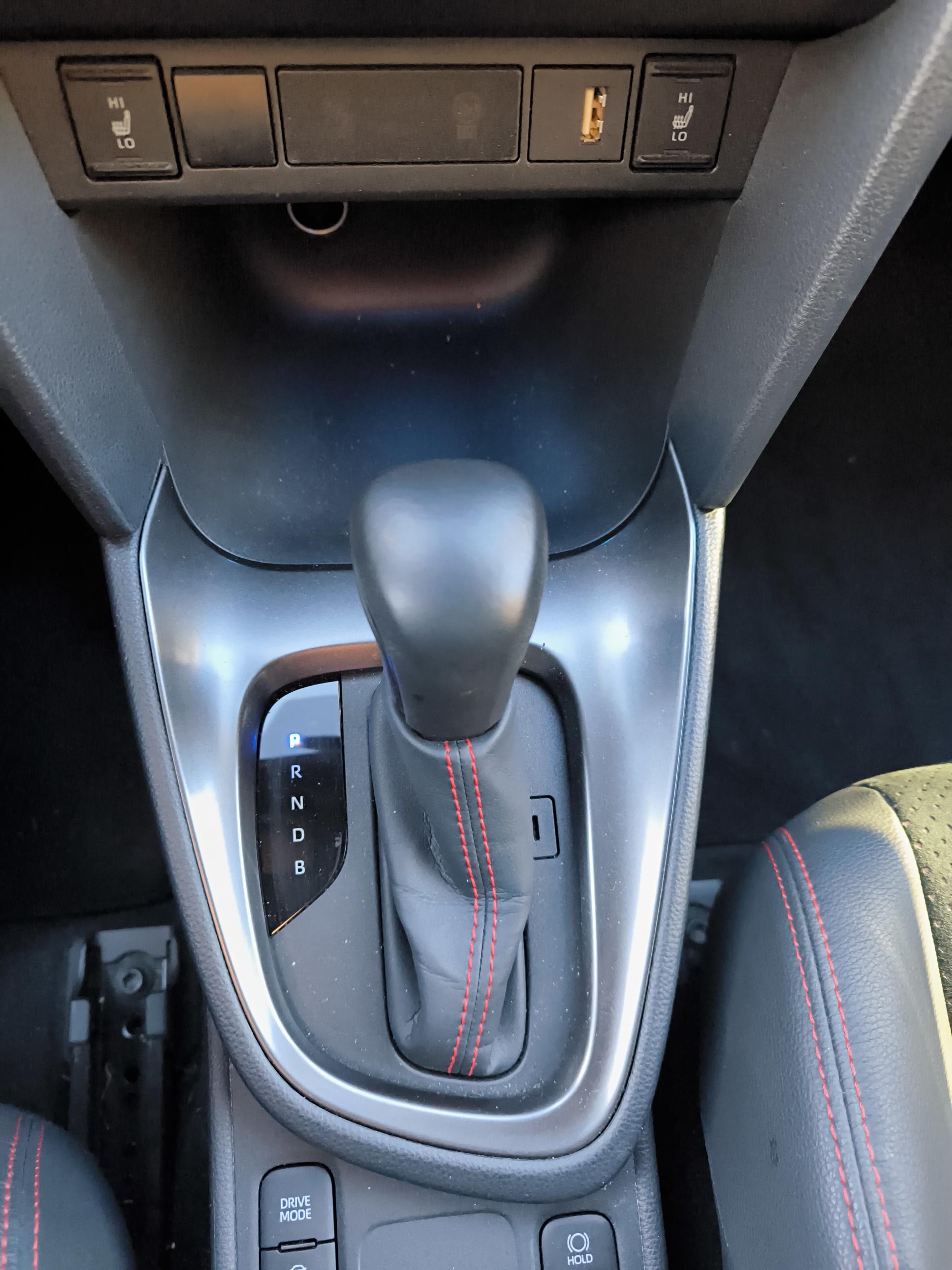 TOYOTA Yaris Cross Hybride 116h 2WD GR SPORT - Véhicule Occasion - Océane Auto TOYOTA Yaris Cross Hybride 116h 2WD GR SPORT - Véhicule Occasion Océane Auto