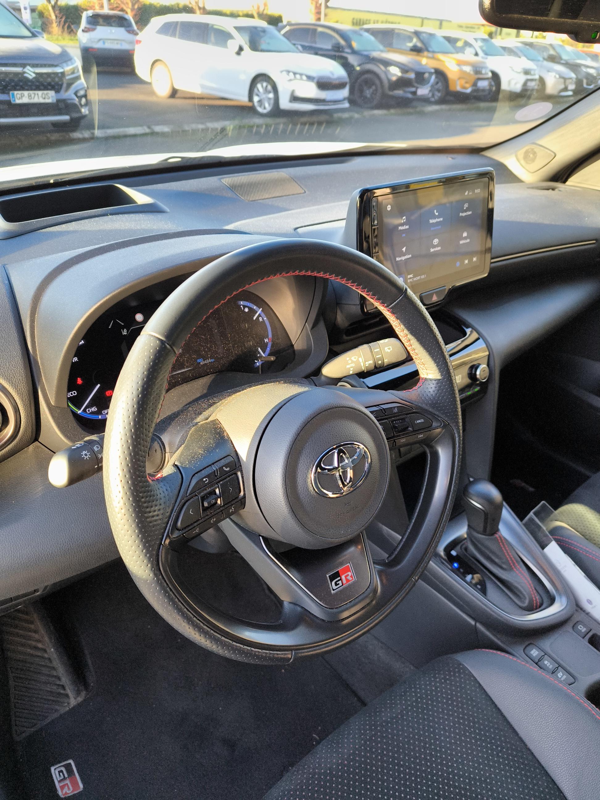 TOYOTA Yaris Cross Hybride 116h 2WD GR SPORT - Véhicule Occasion - Océane Auto TOYOTA Yaris Cross Hybride 116h 2WD GR SPORT - Véhicule Occasion Océane Auto