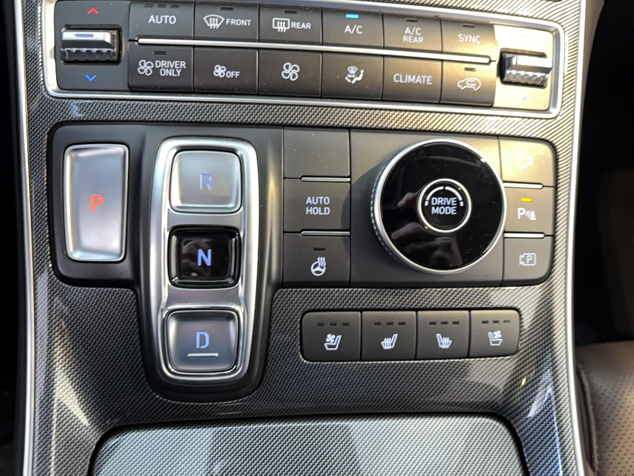 HYUNDAI Santa Fe 1.6 T-GDi Hybrid 230 BVA6 Executive - Véhicule Occasion Océane Auto