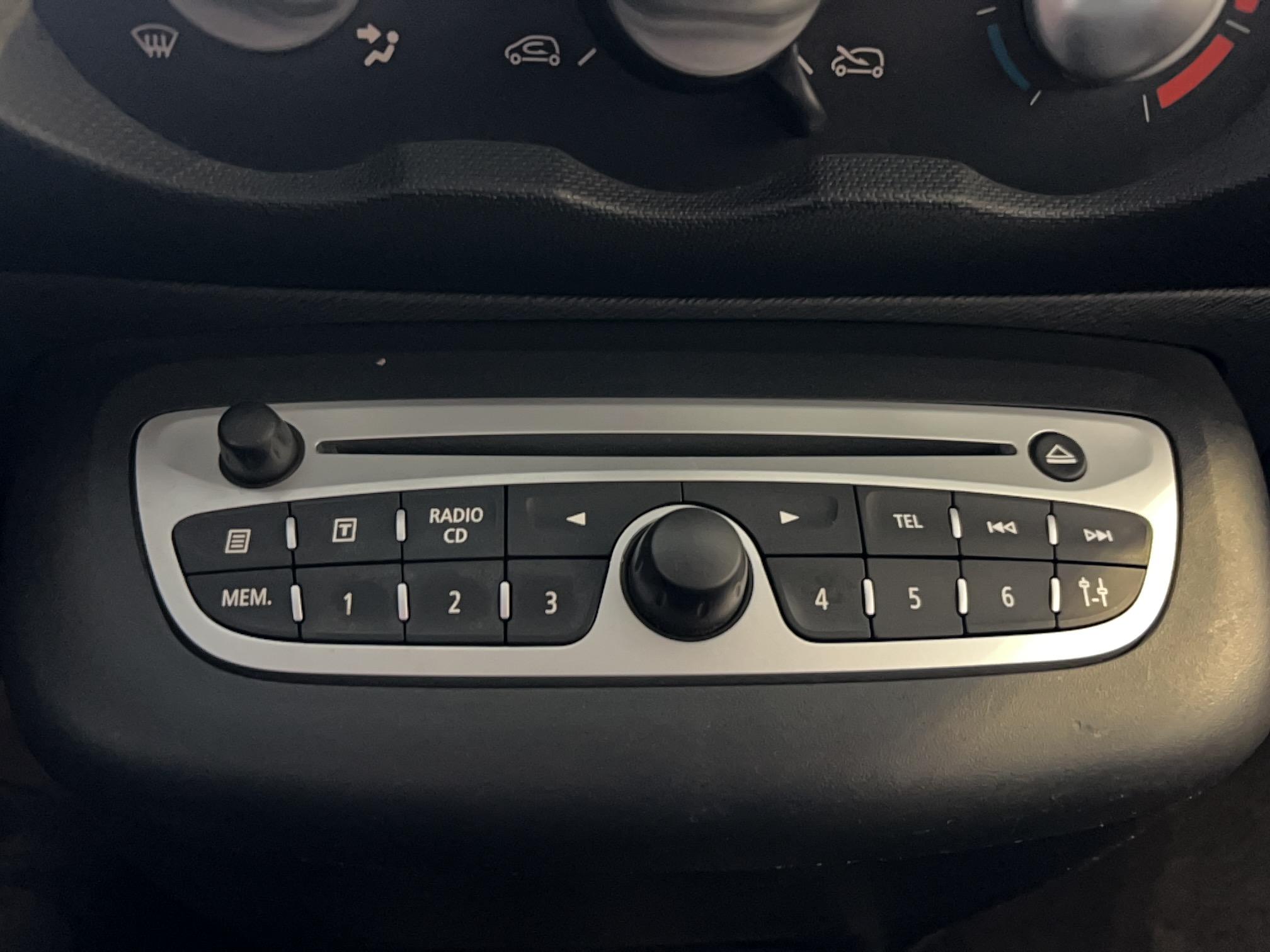 RENAULT Twingo II 1.2 LEV 16v 75 eco2 Dynamique - Véhicule Occasion Océane Auto