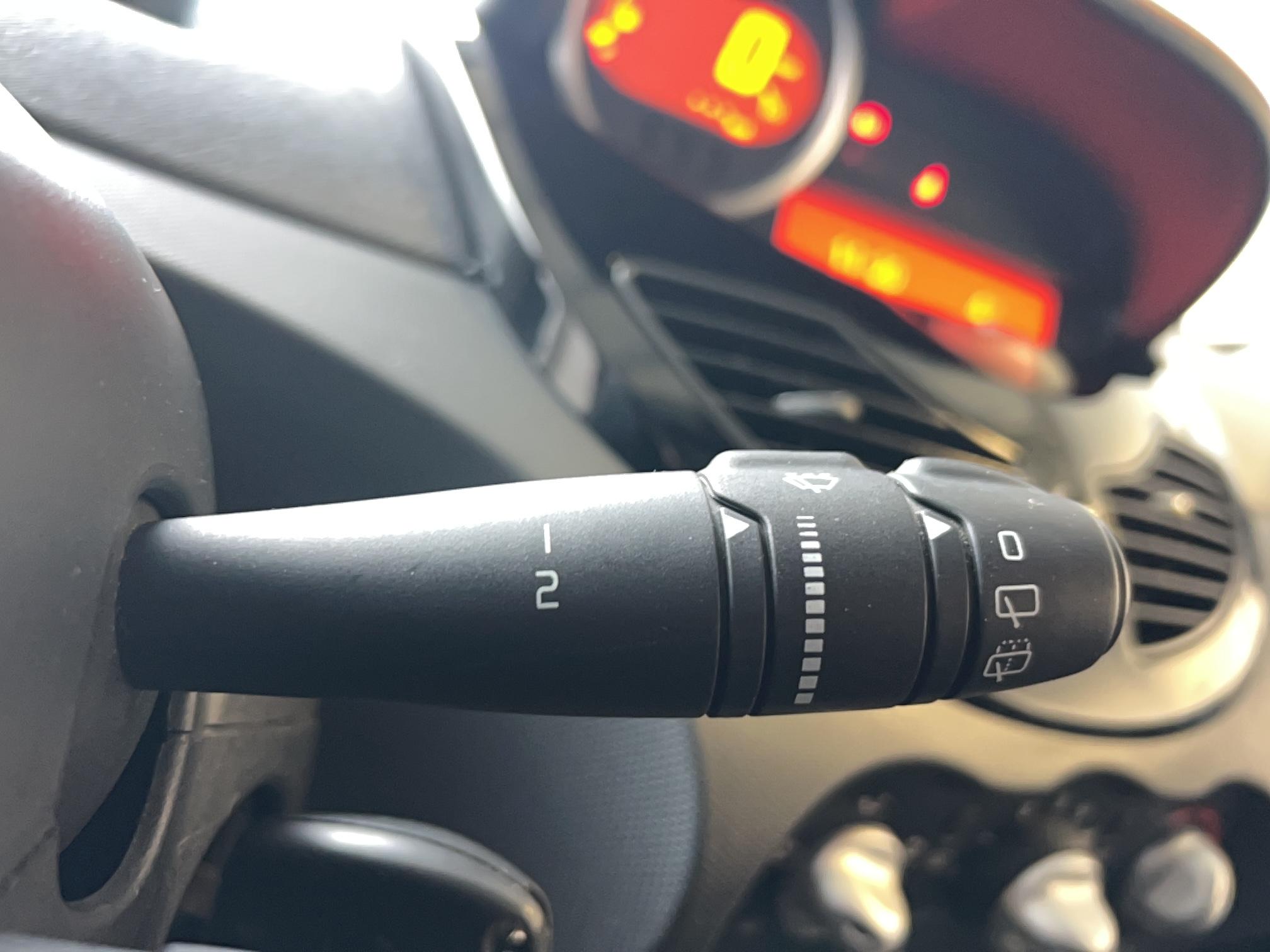 RENAULT Twingo II 1.2 LEV 16v 75 eco2 Dynamique - Véhicule Occasion Océane Auto