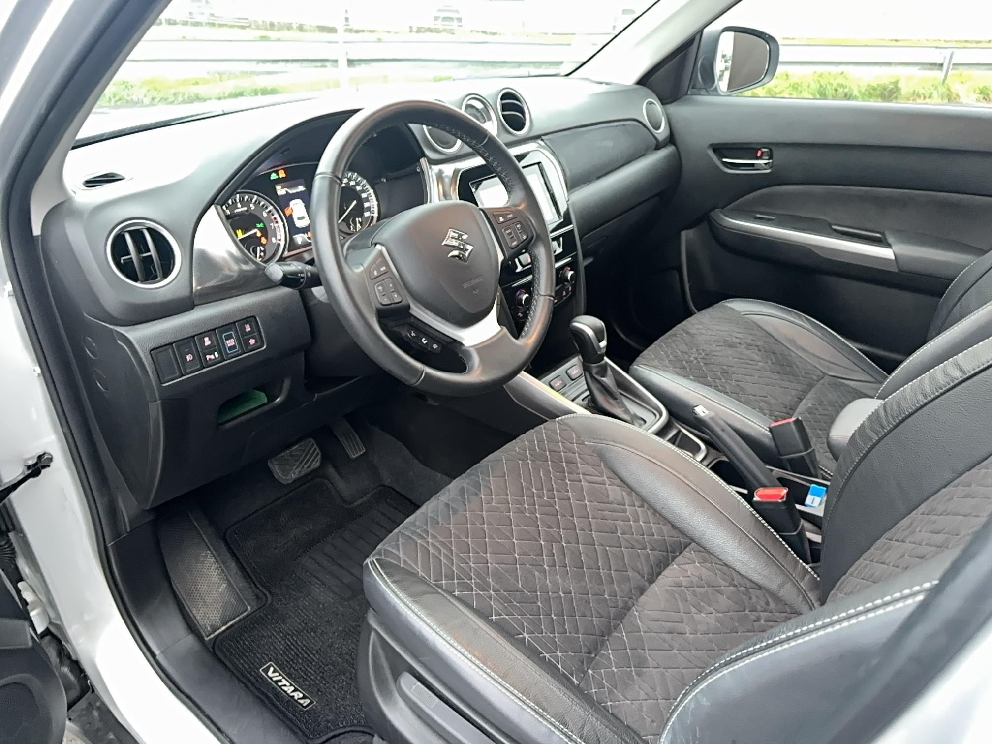 SUZUKI Vitara 1.5 Dualjet Hybrid Auto Style - Véhicule Occasion Océane Auto