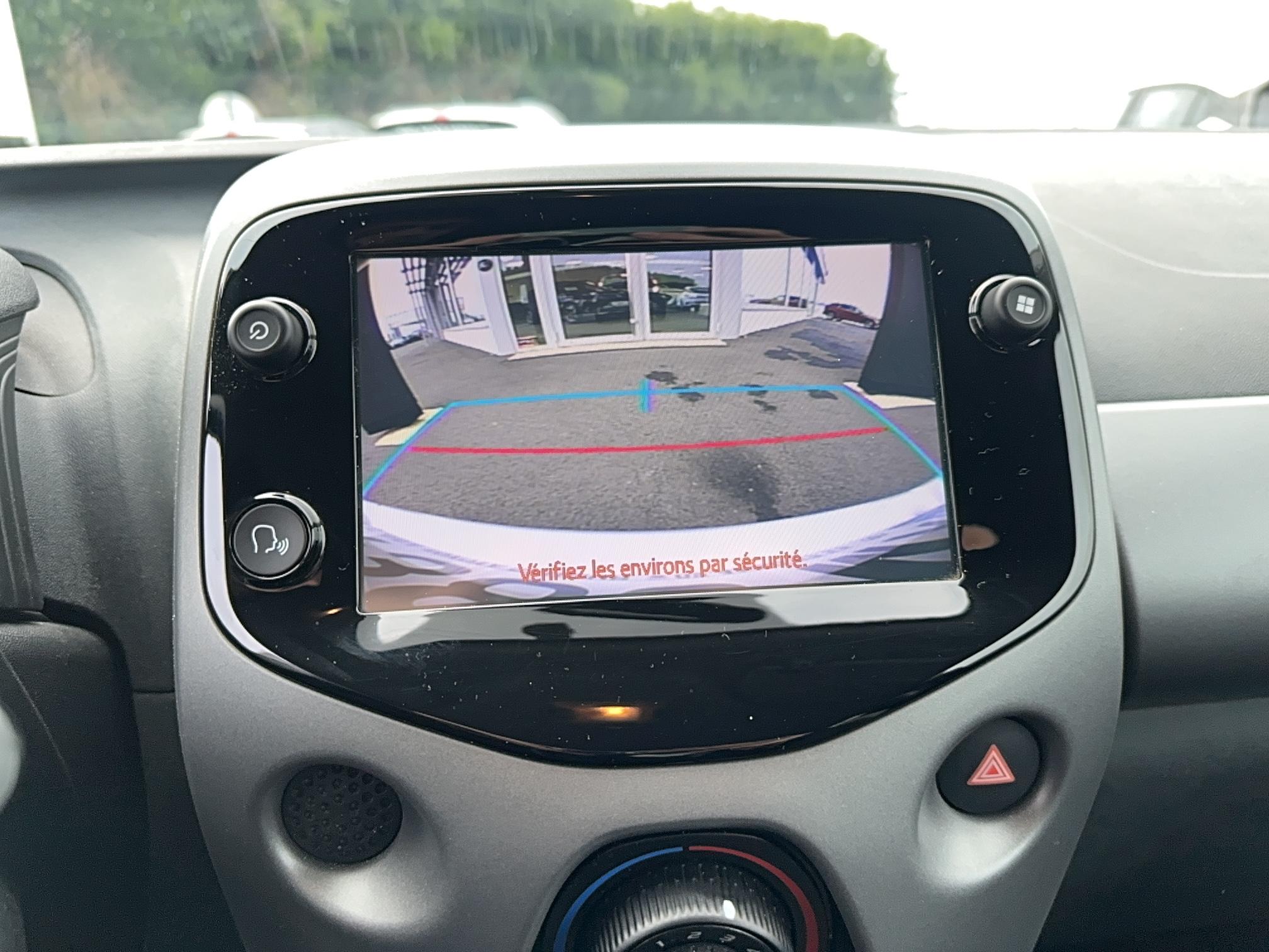 TOYOTA Aygo 1.0 VVT-i x-shift x-play - Véhicule Occasion Océane Auto