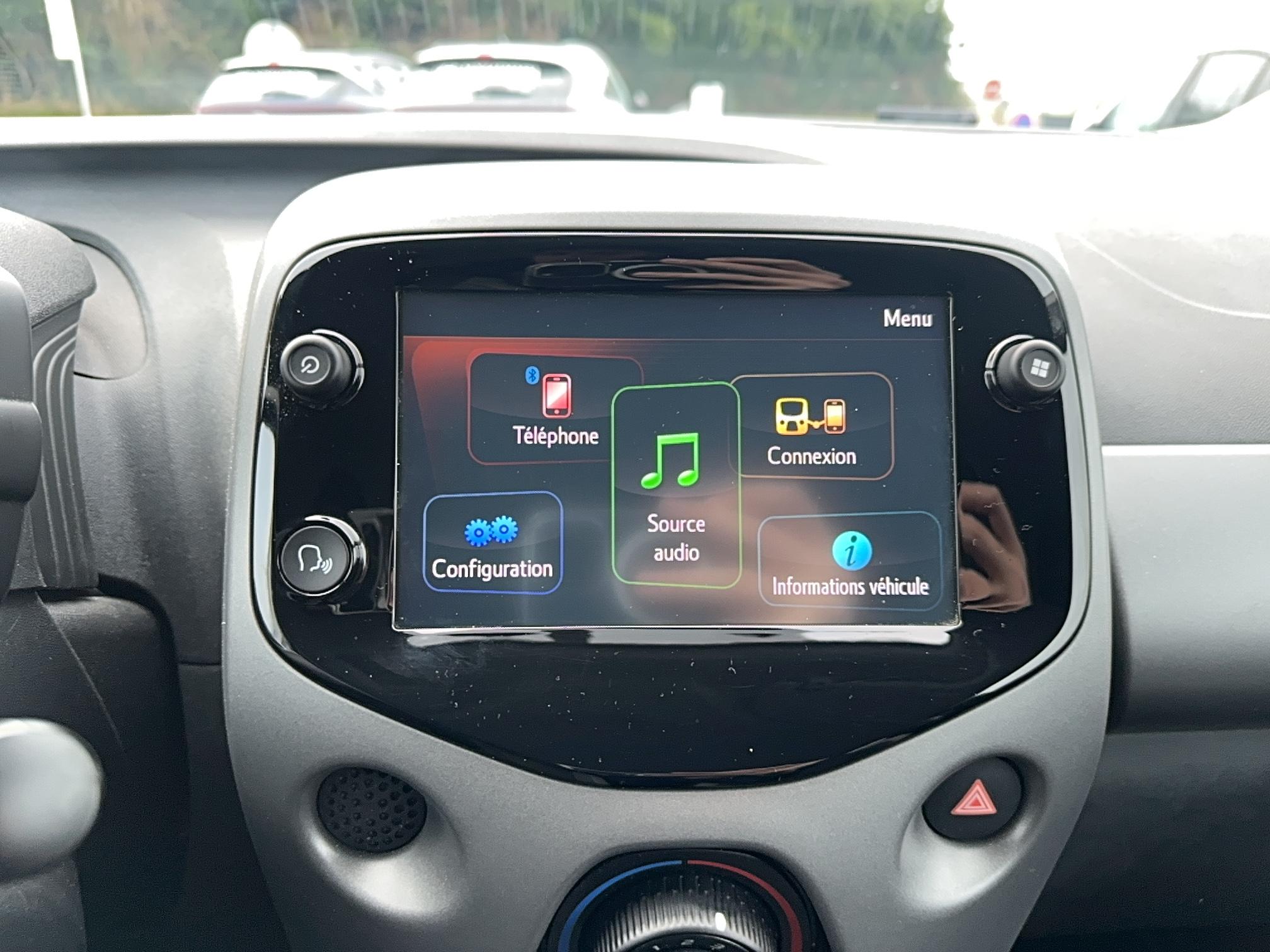 TOYOTA Aygo 1.0 VVT-i x-shift x-play - Véhicule Occasion Océane Auto