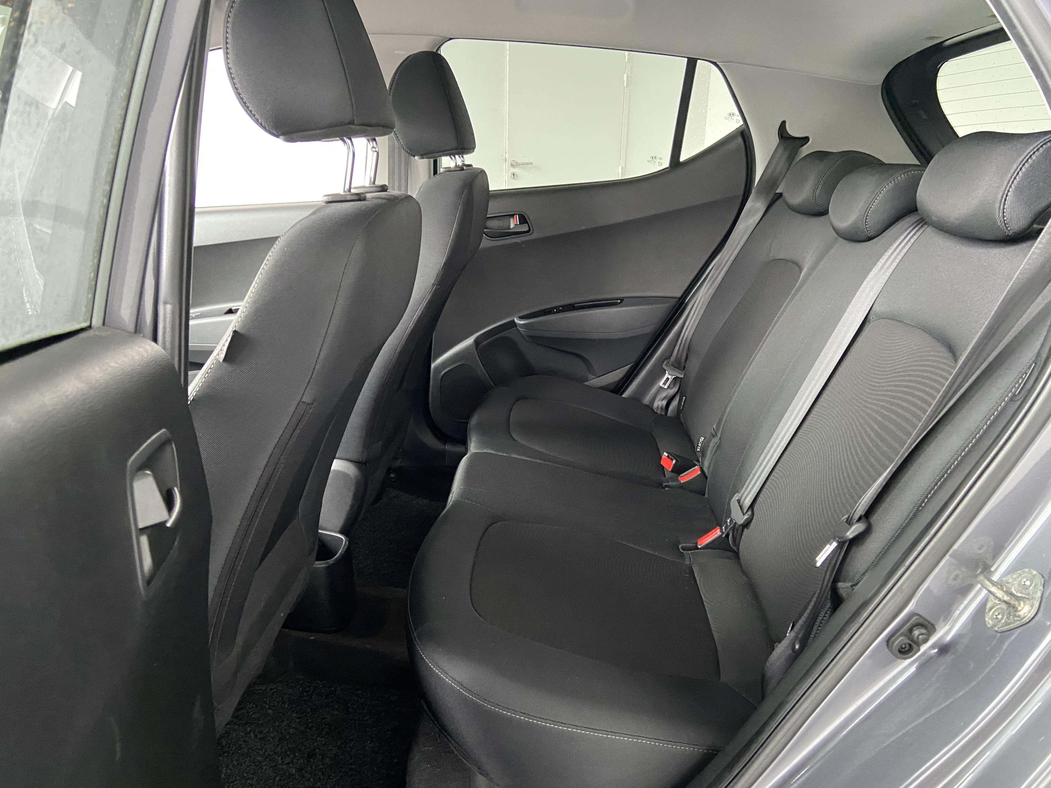 HYUNDAI i10 1.0 66 BVM5 Edition #Mondial 2019 - Véhicule Occasion Océane Auto
