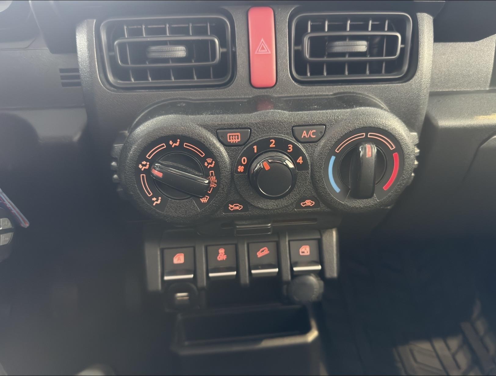 SUZUKI Jimny 1.5 VVT Privilège - Véhicule Occasion Océane Auto