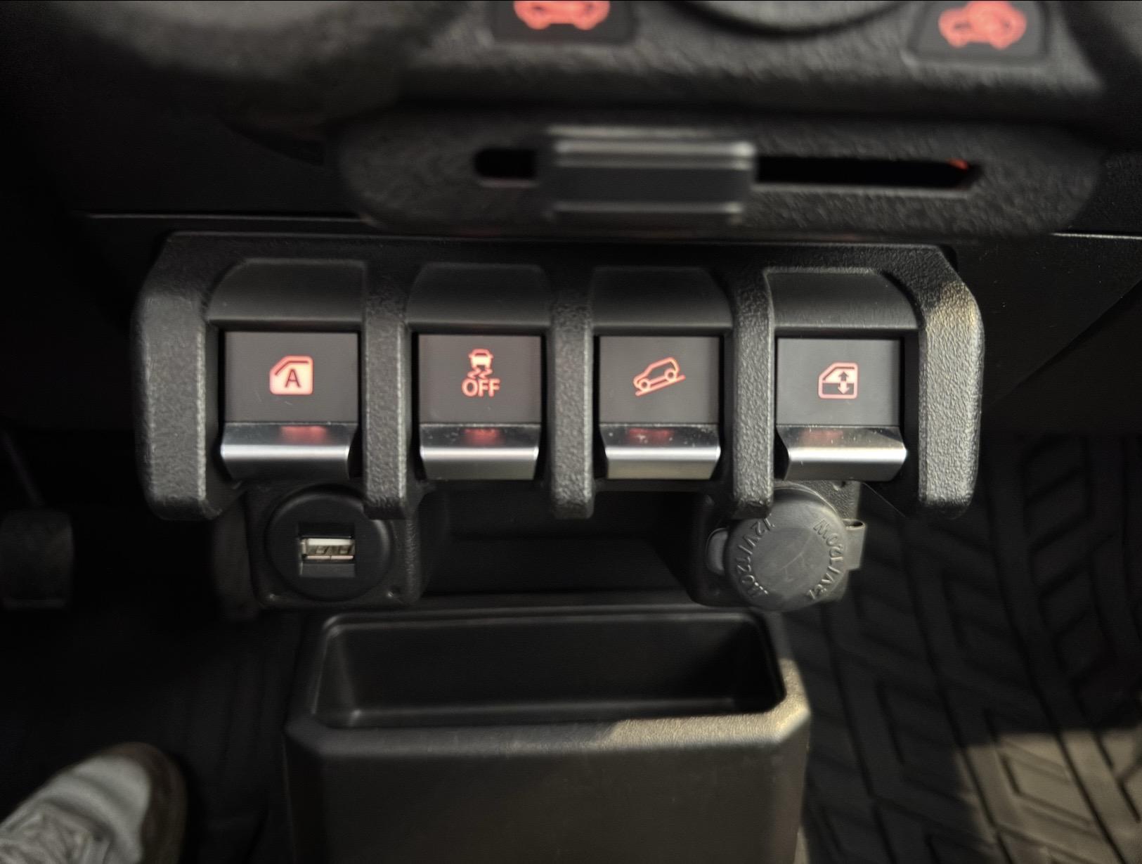 SUZUKI Jimny 1.5 VVT Privilège - Véhicule Occasion Océane Auto