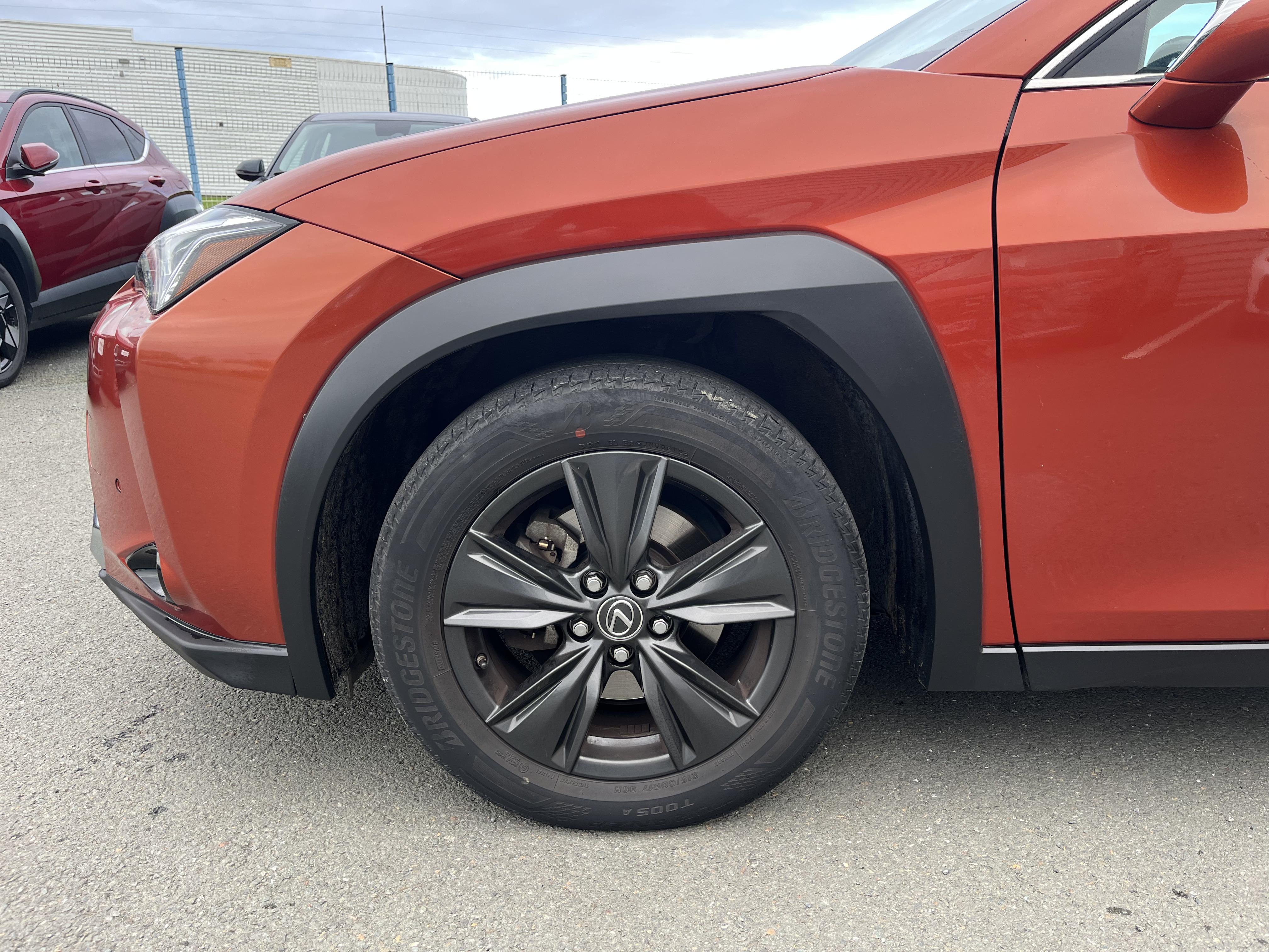 LEXUS UX 250h 2WD  - Véhicule Occasion Océane Auto