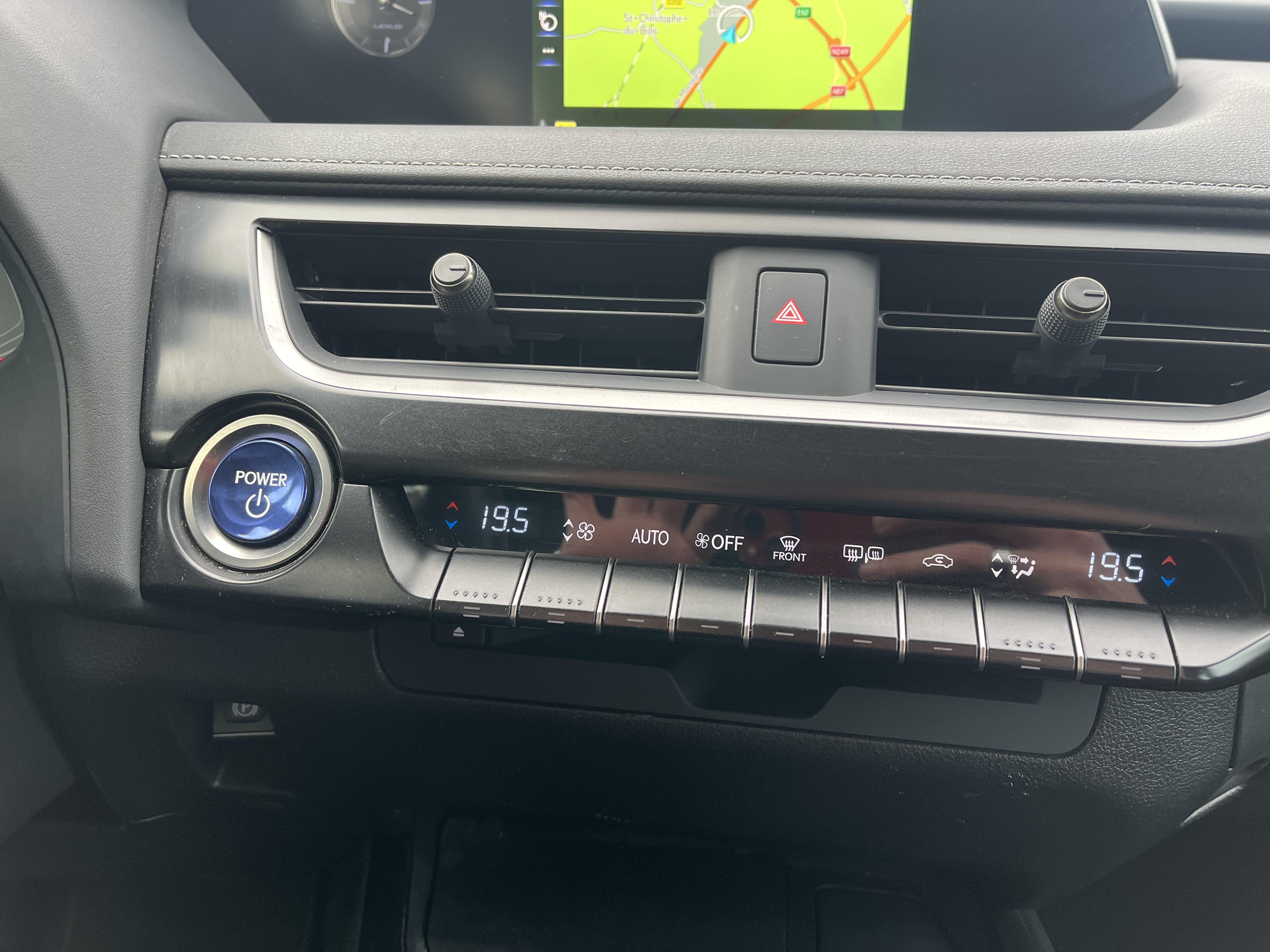 LEXUS UX 250h 2WD  - Véhicule Occasion Océane Auto