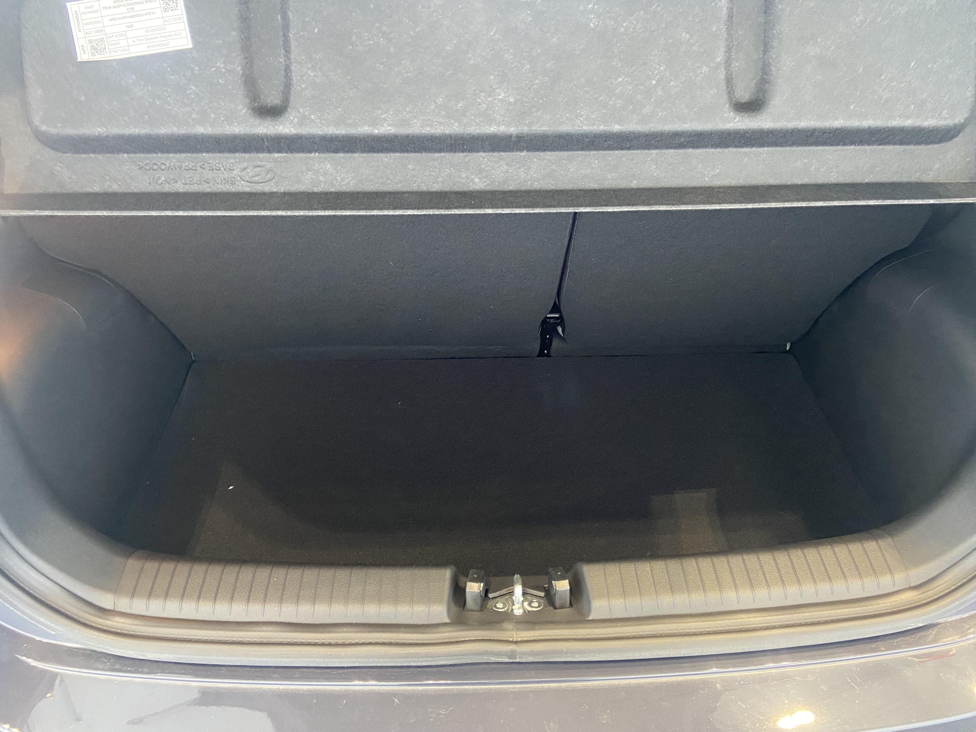 HYUNDAI i10 1.0 63 BVR Creative - Véhicule Occasion Océane Auto