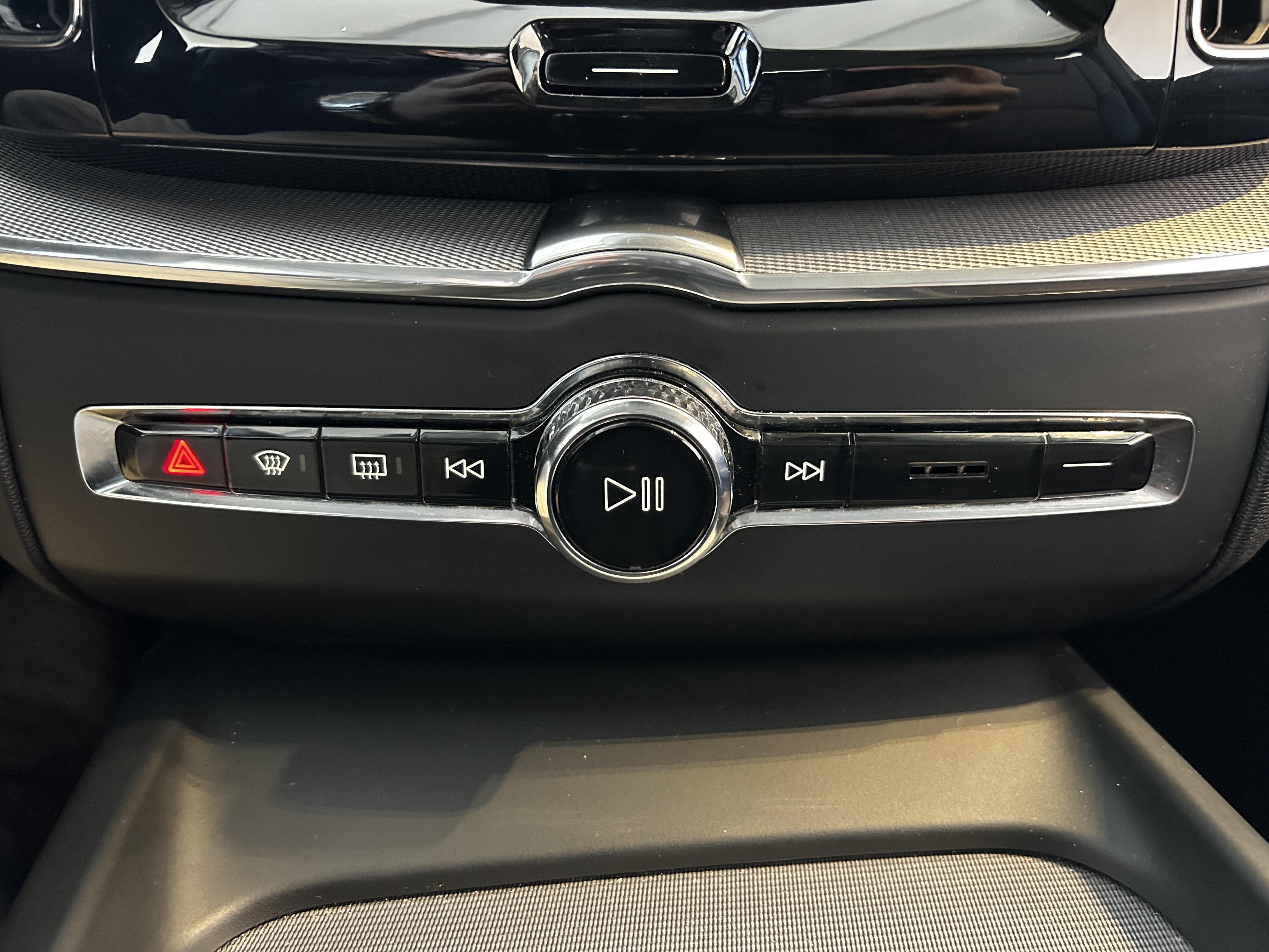 VOLVO XC60 D4 AWD AdBlue 190 ch Geartronic 8 Inscription - Véhicule Occasion Océane Auto