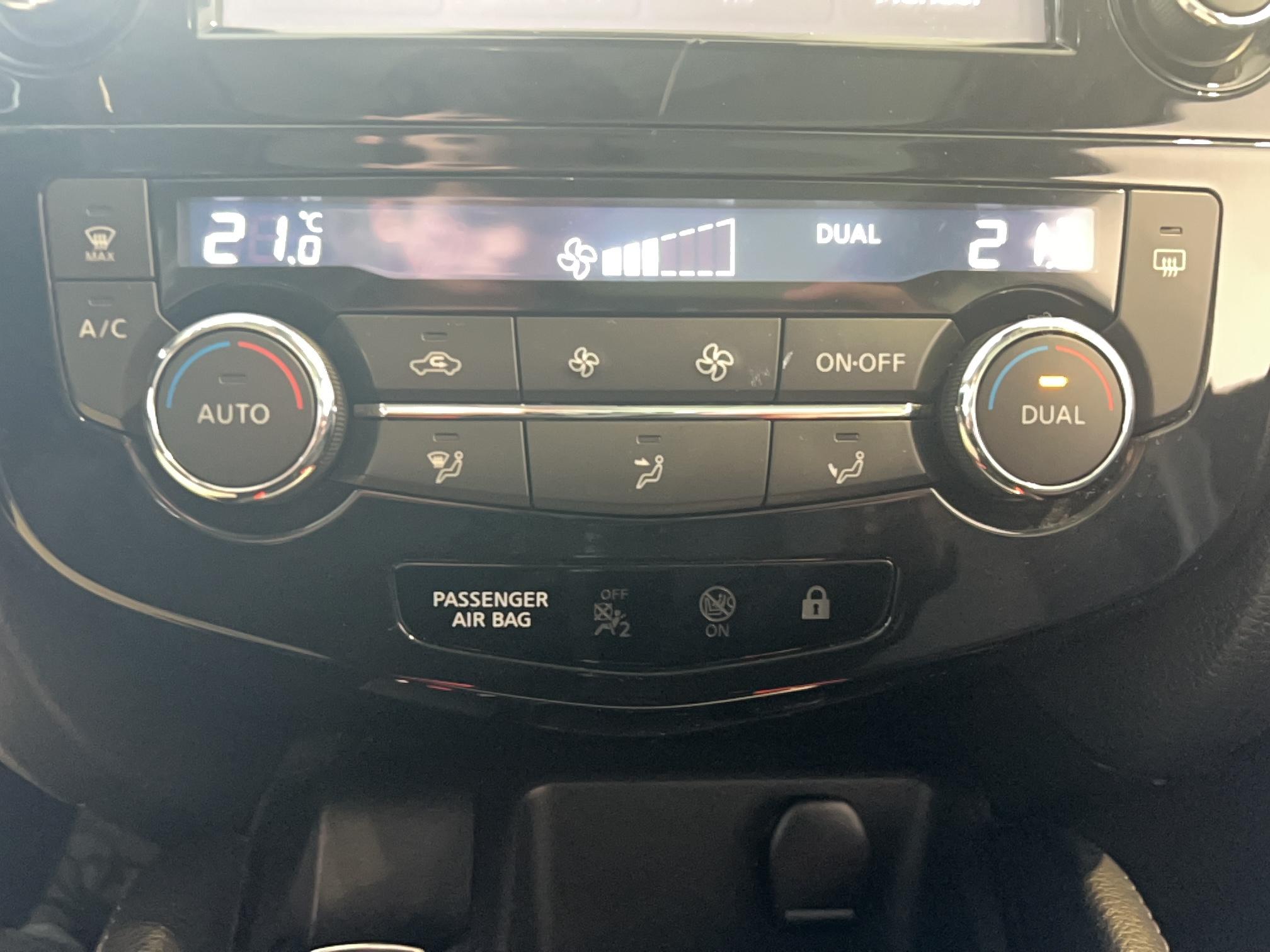 NISSAN Qashqai 1.2 DIG-T 115 Stop/Start Connect Edition - Véhicule Occasion Océane Auto