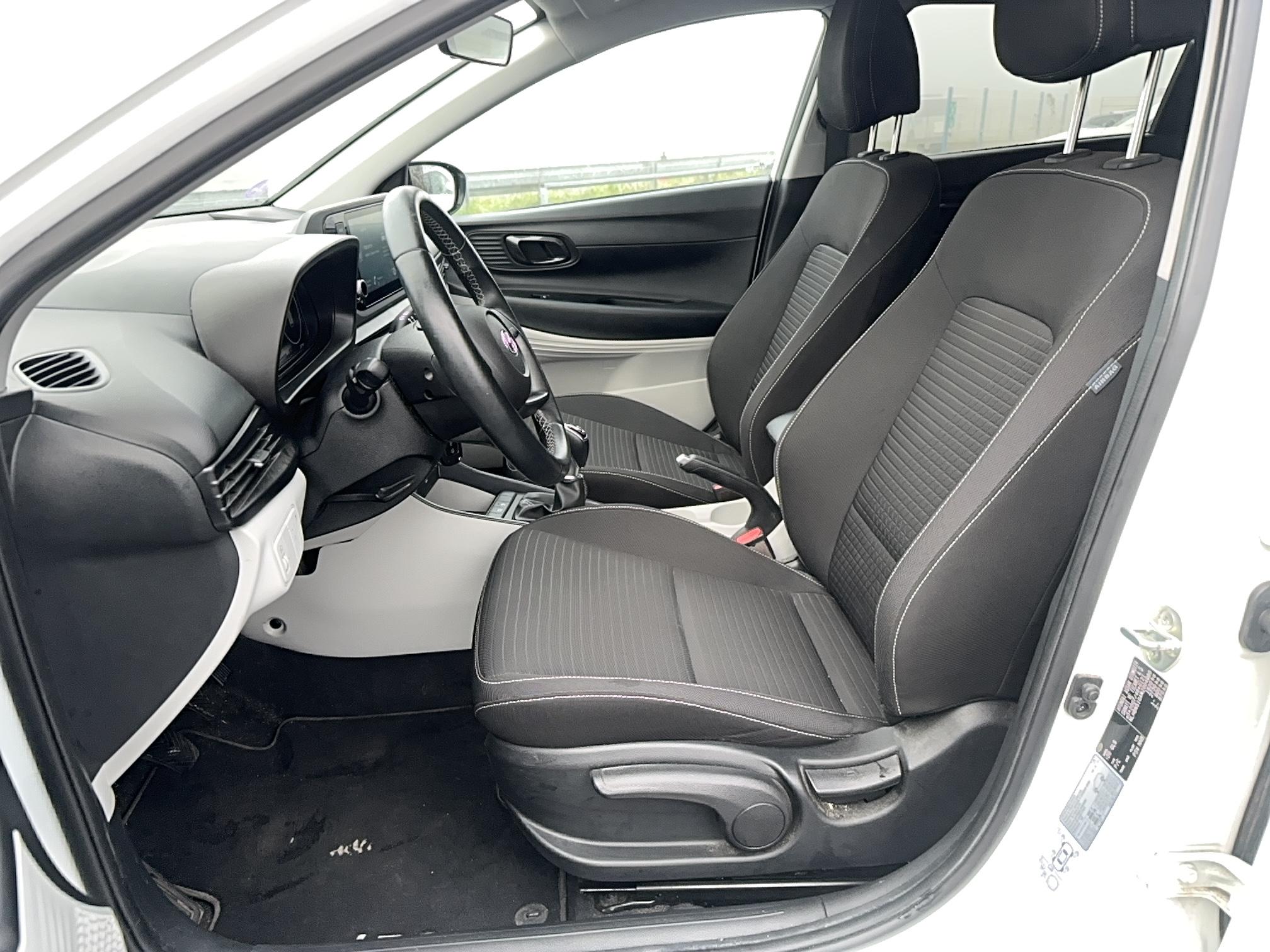 HYUNDAI i20 1.0 T-GDi 100 Hybrid 48V Intuitive - Véhicule Occasion - Océane Auto HYUNDAI i20 1.0 T-GDi 100 Hybrid 48V Intuitive - Véhicule Occasion Océane Auto