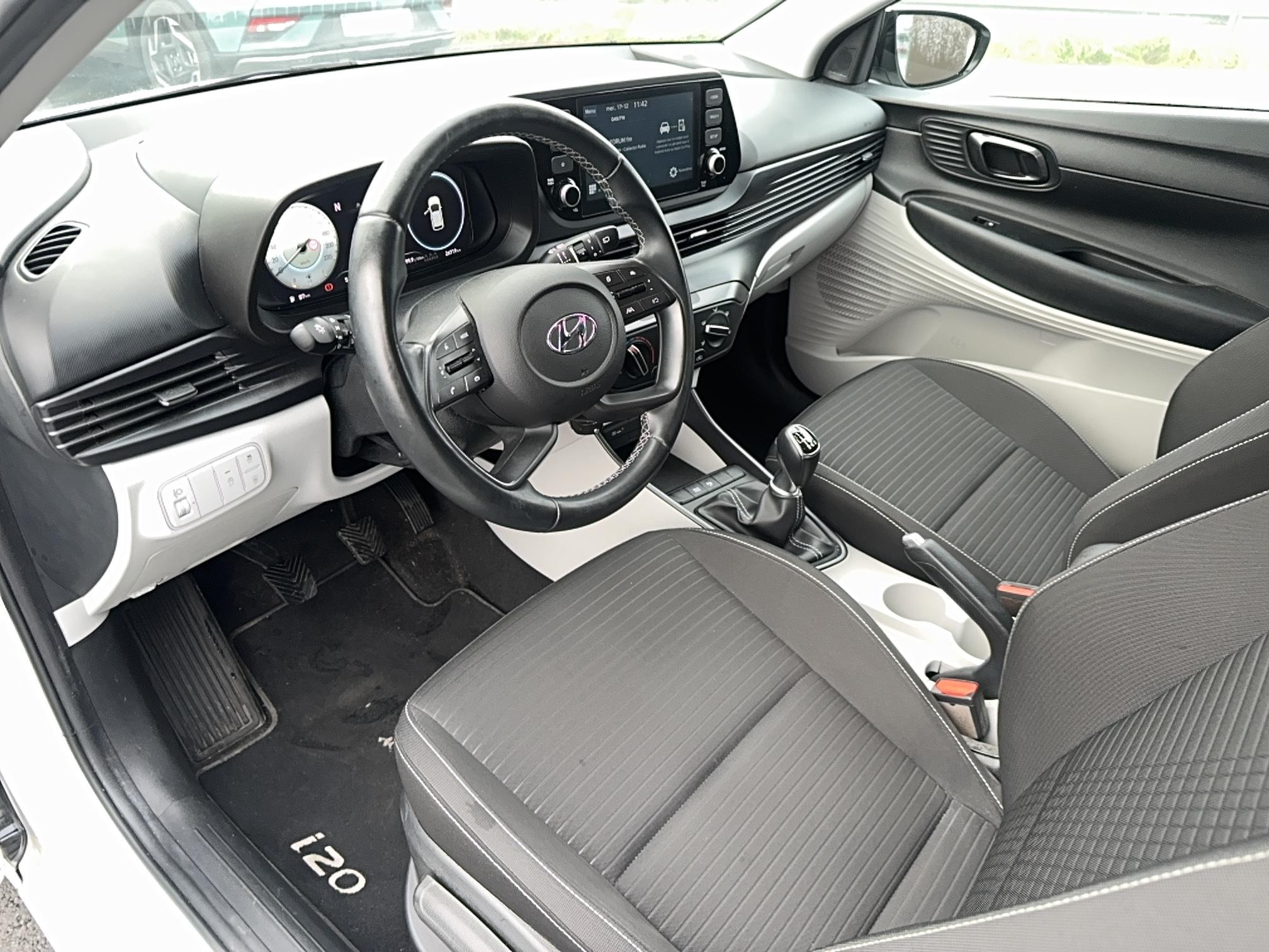 HYUNDAI i20 1.0 T-GDi 100 Hybrid 48V Intuitive - Véhicule Occasion - Océane Auto HYUNDAI i20 1.0 T-GDi 100 Hybrid 48V Intuitive - Véhicule Occasion Océane Auto