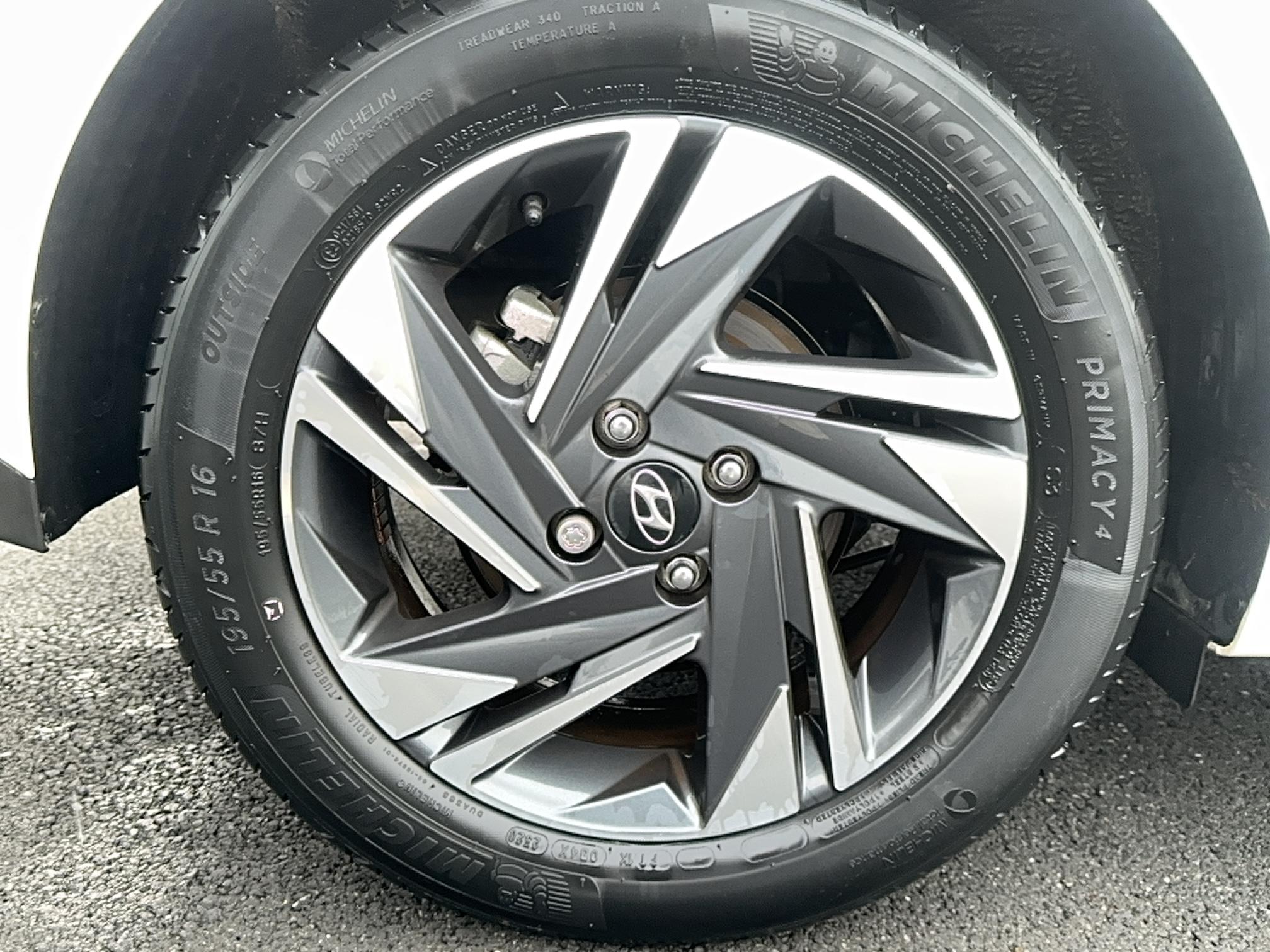 HYUNDAI i20 1.0 T-GDi 100 Hybrid 48V Intuitive - Véhicule Occasion - Océane Auto HYUNDAI i20 1.0 T-GDi 100 Hybrid 48V Intuitive - Véhicule Occasion Océane Auto