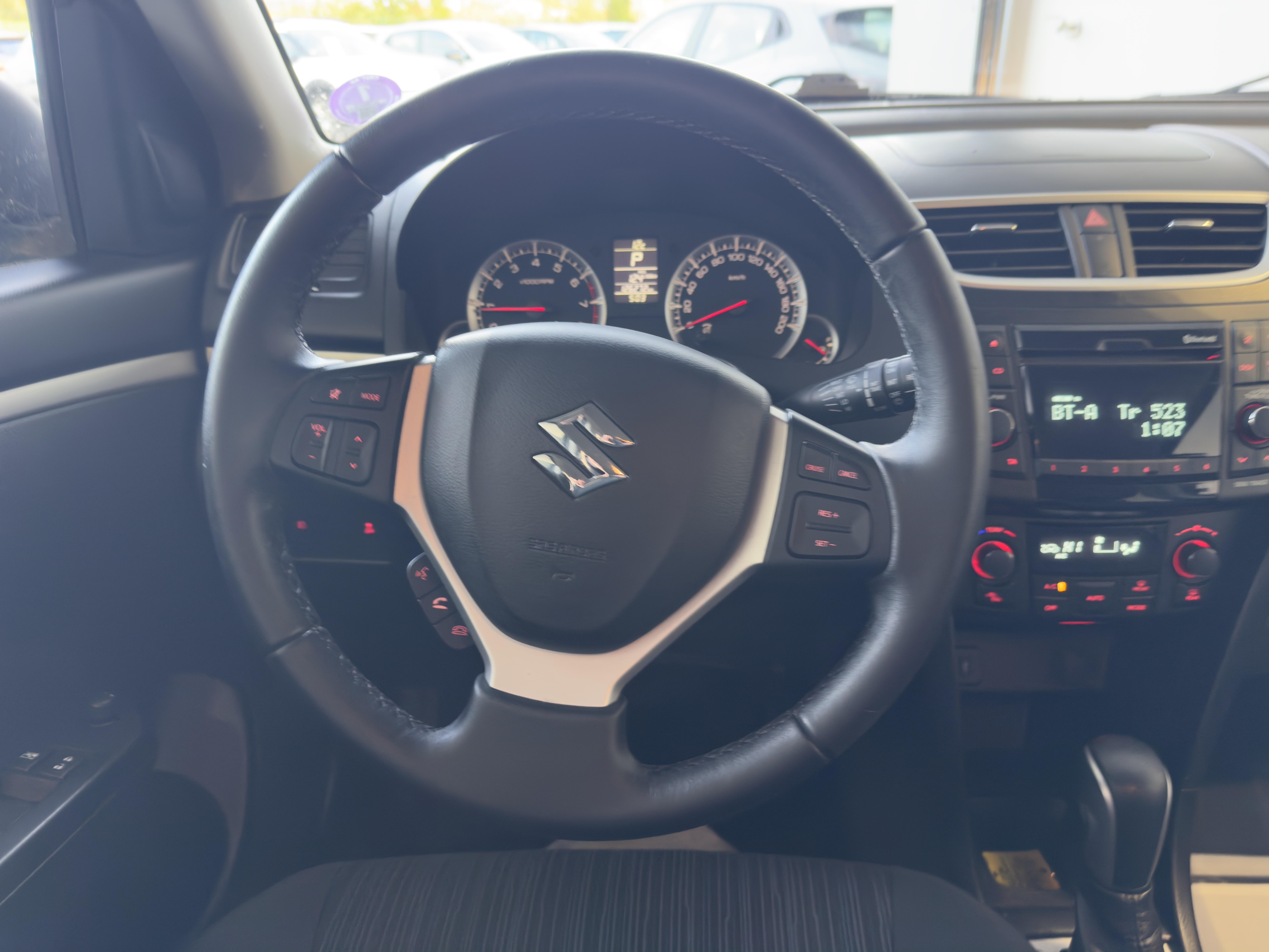 SUZUKI Swift 1.2 VVT Pack A - Véhicule Occasion - Océane Auto SUZUKI Swift 1.2 VVT Pack A - Véhicule Occasion Océane Auto