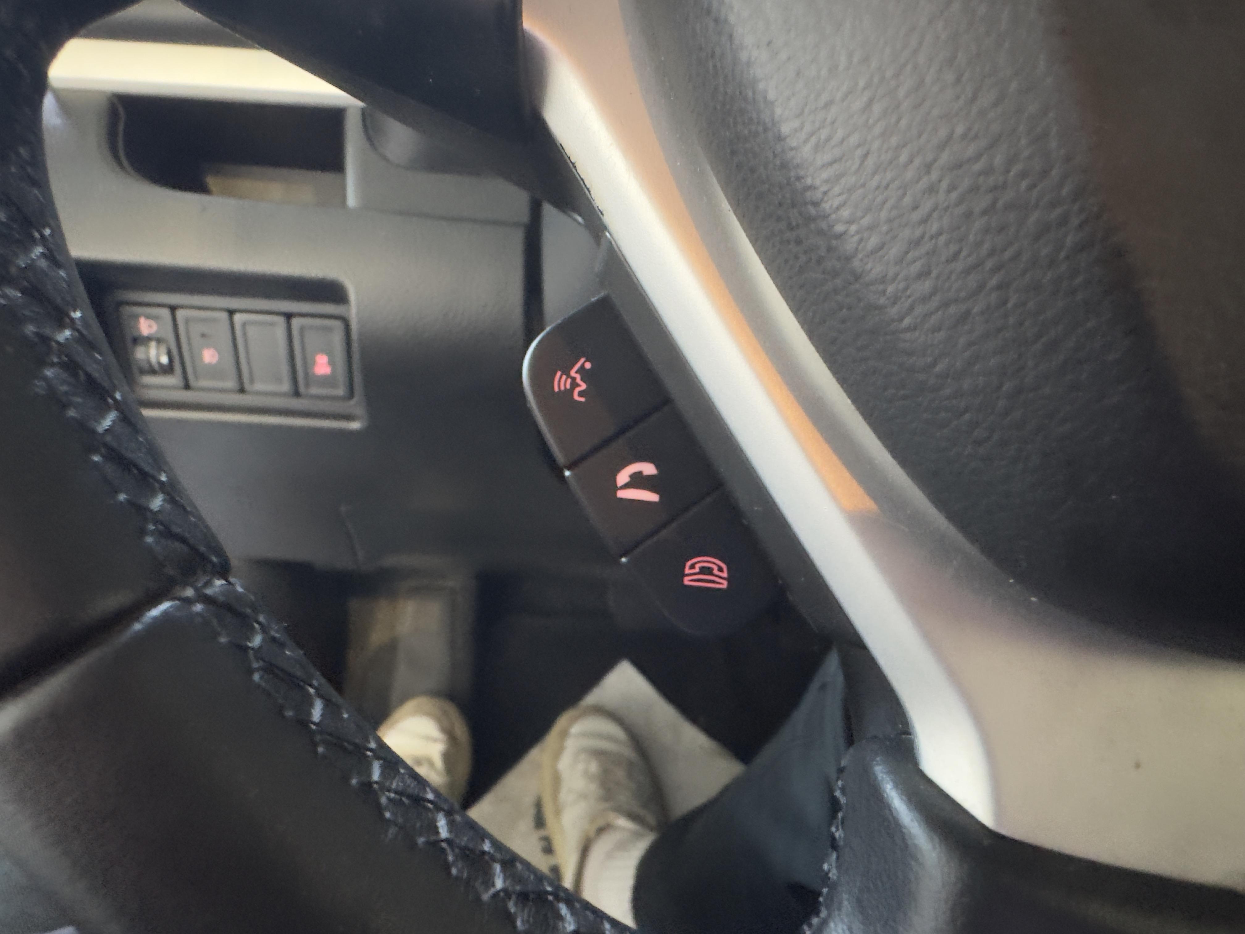 SUZUKI Swift 1.2 VVT Pack A - Véhicule Occasion - Océane Auto SUZUKI Swift 1.2 VVT Pack A - Véhicule Occasion Océane Auto