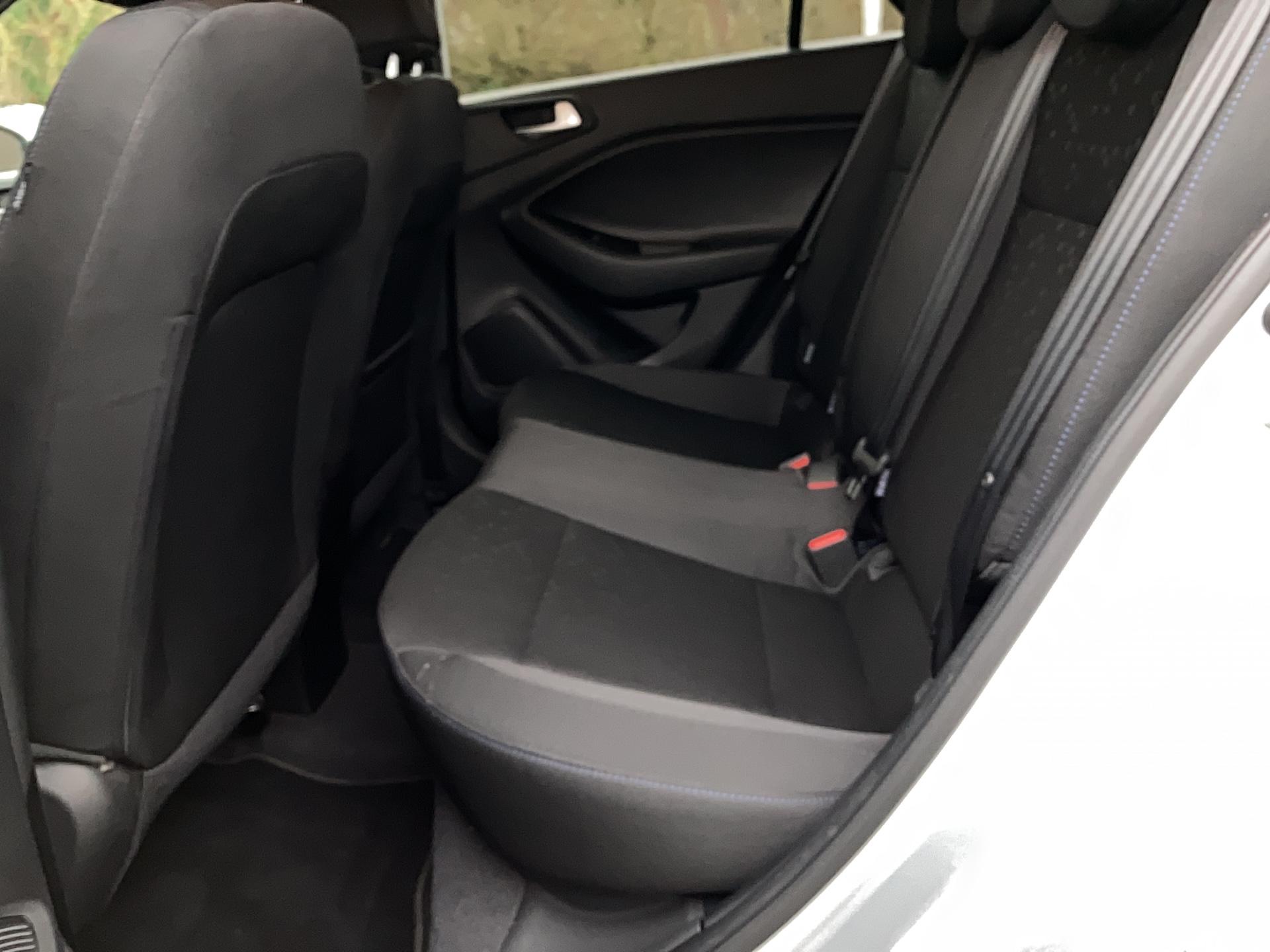 HYUNDAI i20 1.0 T-GDi 100 Edition #Style - Véhicule Occasion - Océane Auto HYUNDAI i20 1.0 T-GDi 100 Edition #Style - Véhicule Occasion Océane Auto