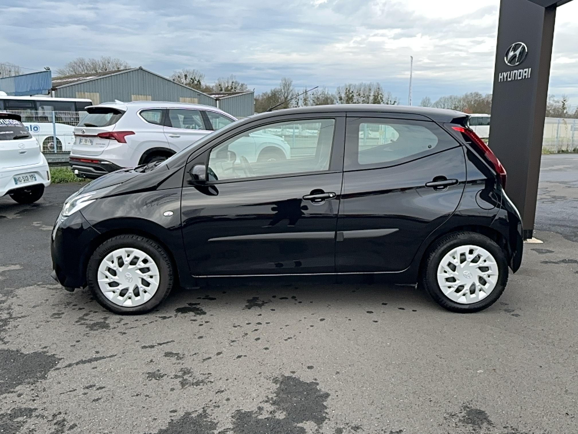 TOYOTA Aygo 1.0 VVT-i x-shift x-play - Véhicule Occasion Océane Auto