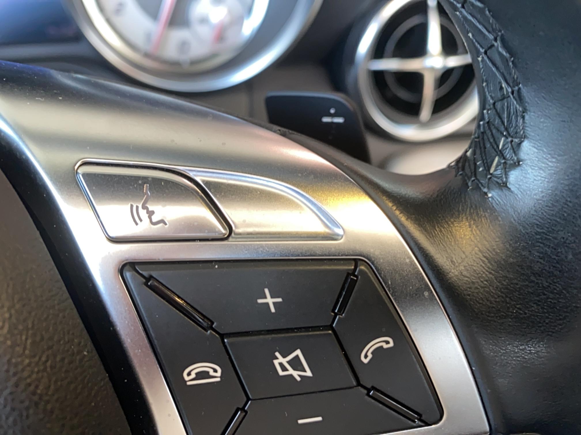 MERCEDES SLK 200 K BlueEFFICIENCY A - Véhicule Occasion - Océane Auto MERCEDES SLK 200 K BlueEFFICIENCY A - Véhicule Occasion Océane Auto