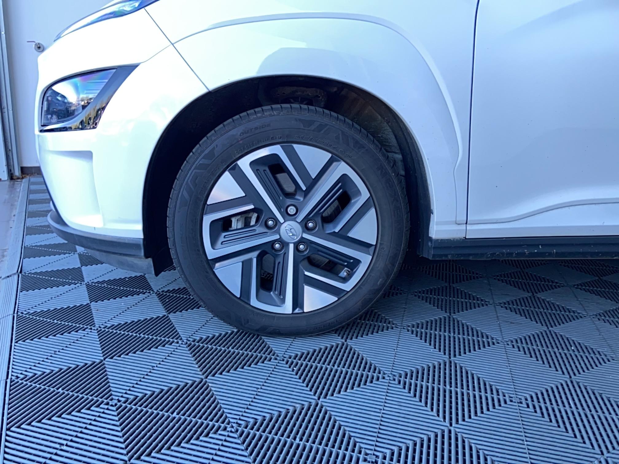 HYUNDAI Kona Electrique 39 kWh - 136 ch Intuitive - Véhicule Occasion - Océane Auto HYUNDAI Kona Electrique 39 kWh - 136 ch Intuitive - Véhicule Occasion Océane Auto