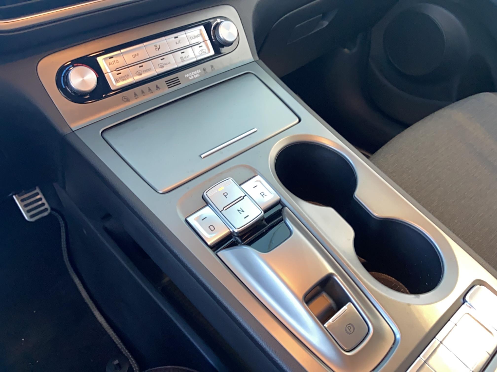 HYUNDAI Kona Electrique 39 kWh - 136 ch Intuitive - Véhicule Occasion - Océane Auto HYUNDAI Kona Electrique 39 kWh - 136 ch Intuitive - Véhicule Occasion Océane Auto