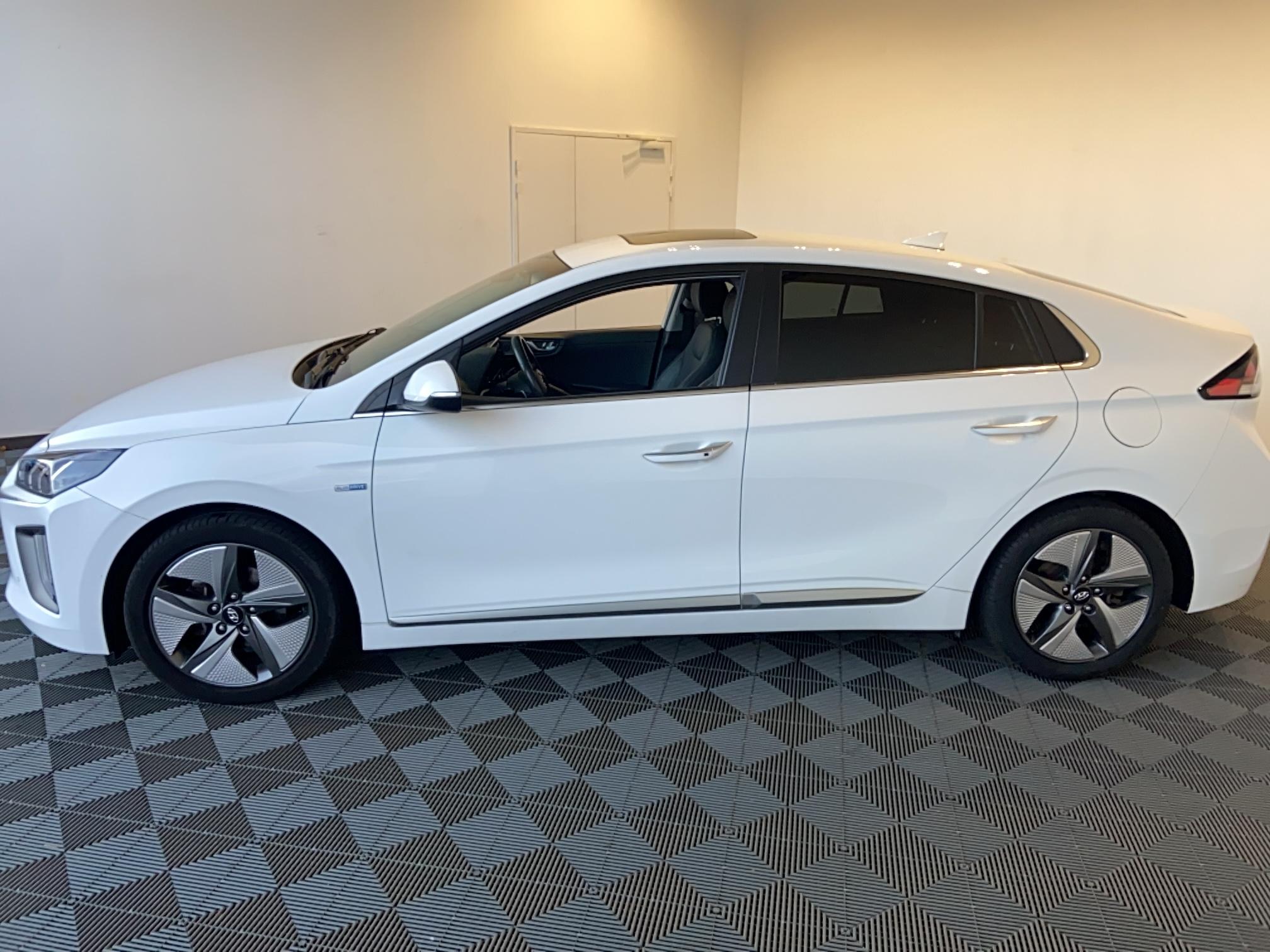 HYUNDAI Ioniq Hybrid 141 ch Executive - Véhicule Occasion - Océane Auto HYUNDAI Ioniq Hybrid 141 ch Executive - Véhicule Occasion Océane Auto