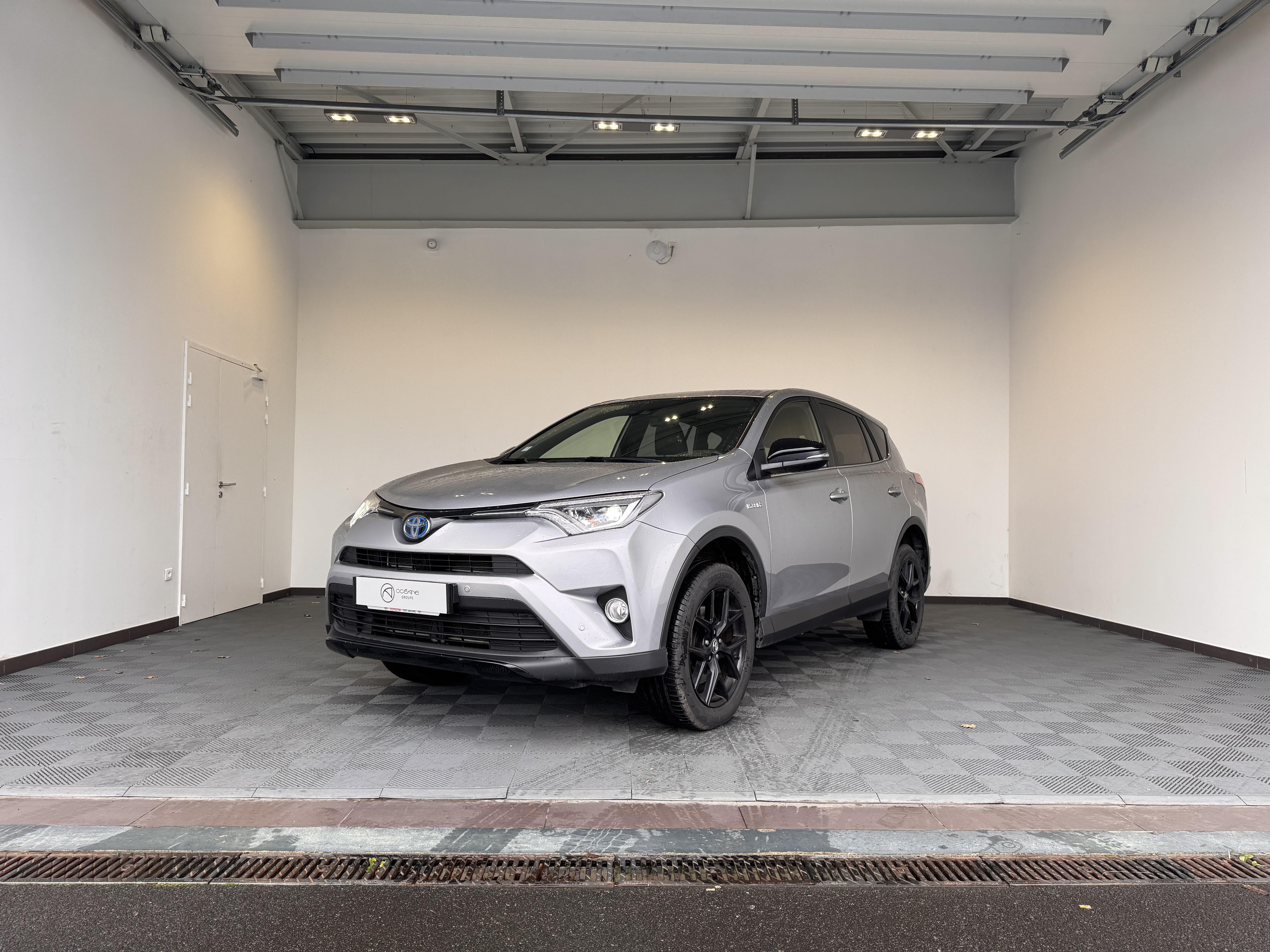 TOYOTA RAV4 Hybride 197ch 2WD Black Edition - Véhicule Occasion Océane Auto