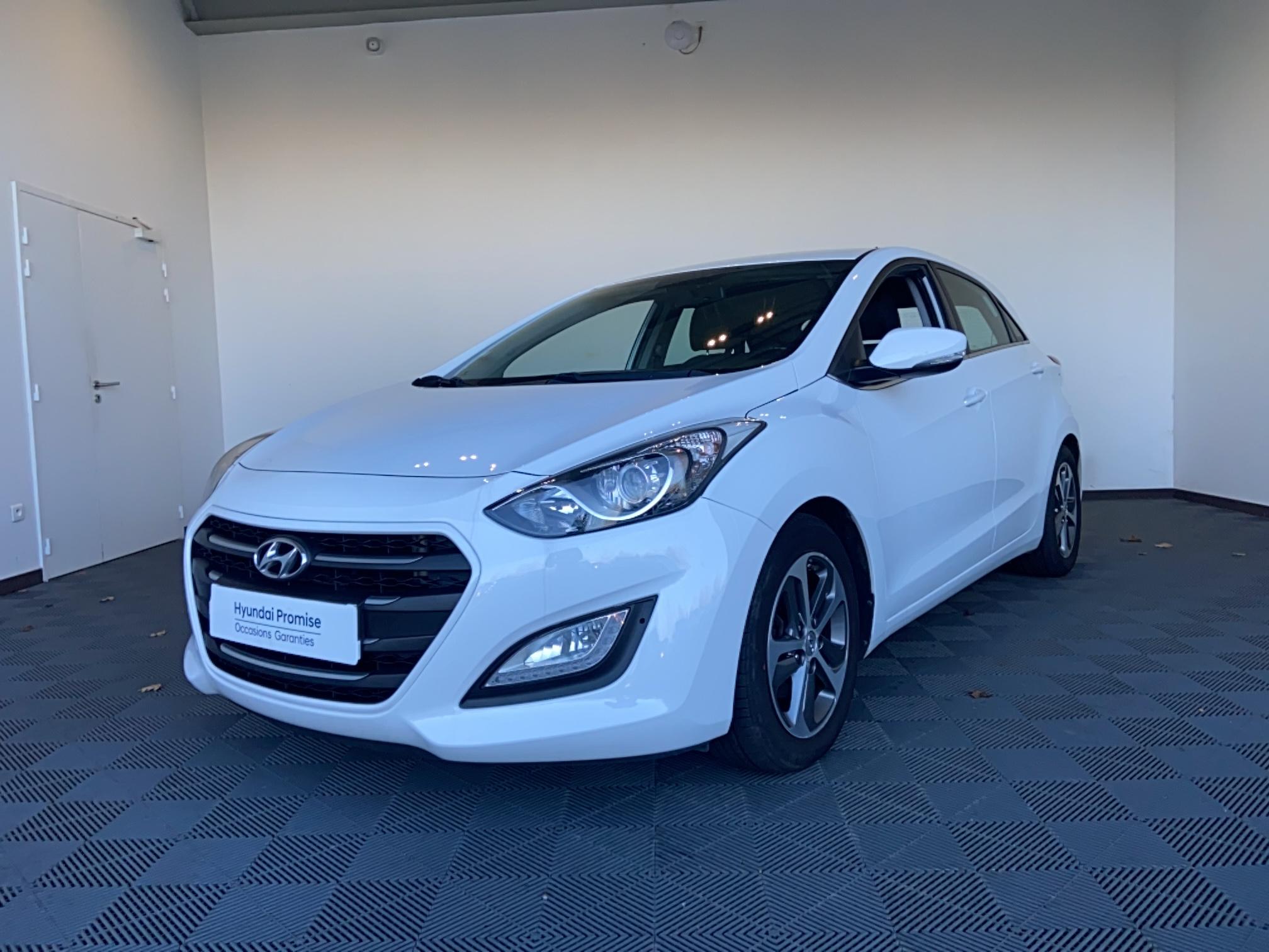 HYUNDAI i30 1.6 CRDi 110 Blue Drive Intuitive - Véhicule Occasion Océane Auto