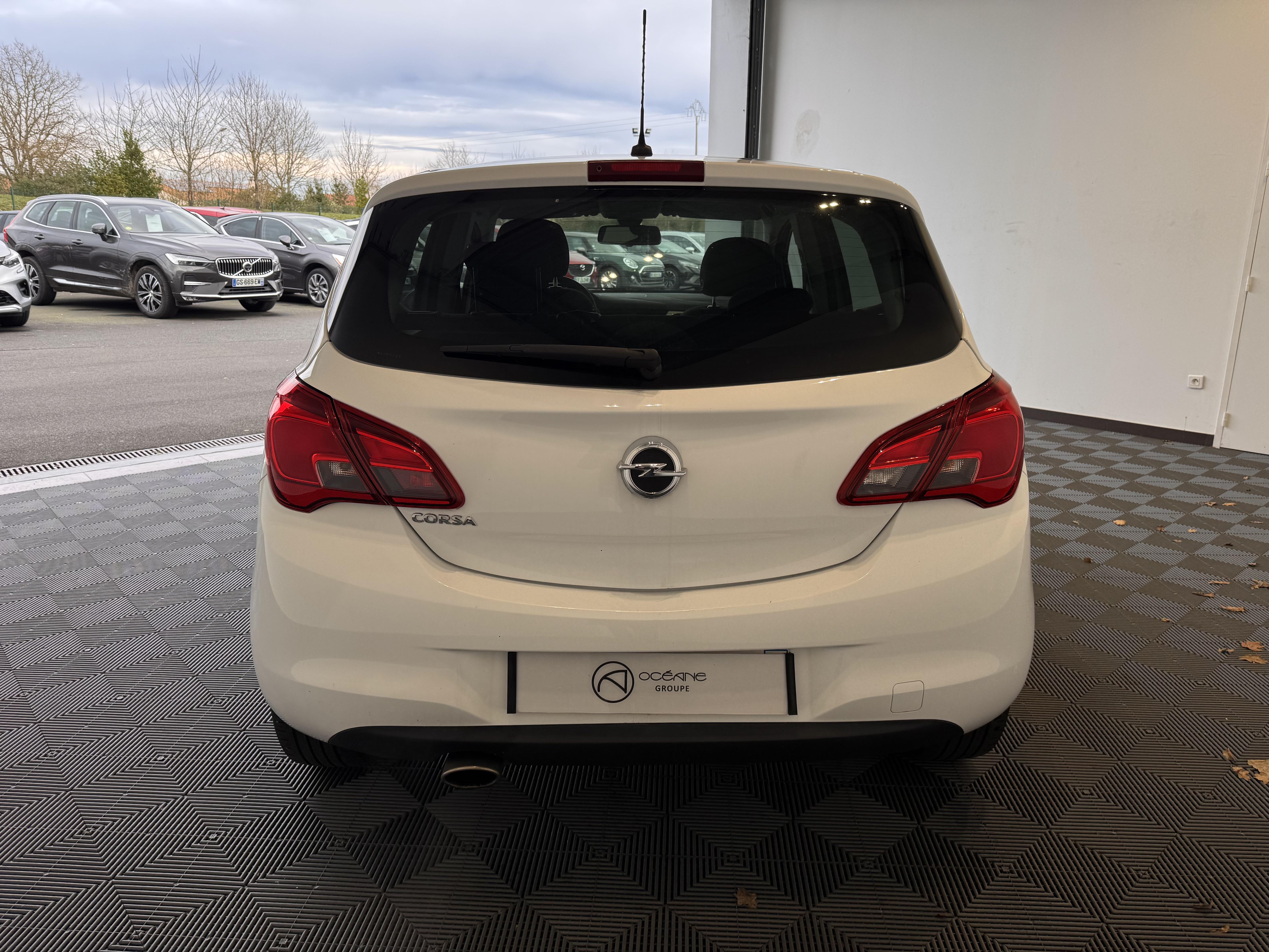 OPEL Corsa 1.4 90 ch Color Edition - Véhicule Occasion Océane Auto