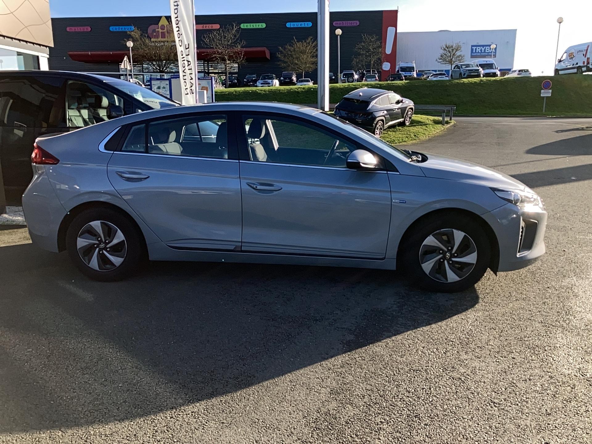 HYUNDAI Ioniq Hybrid 141 ch Business - Véhicule Occasion Océane Auto