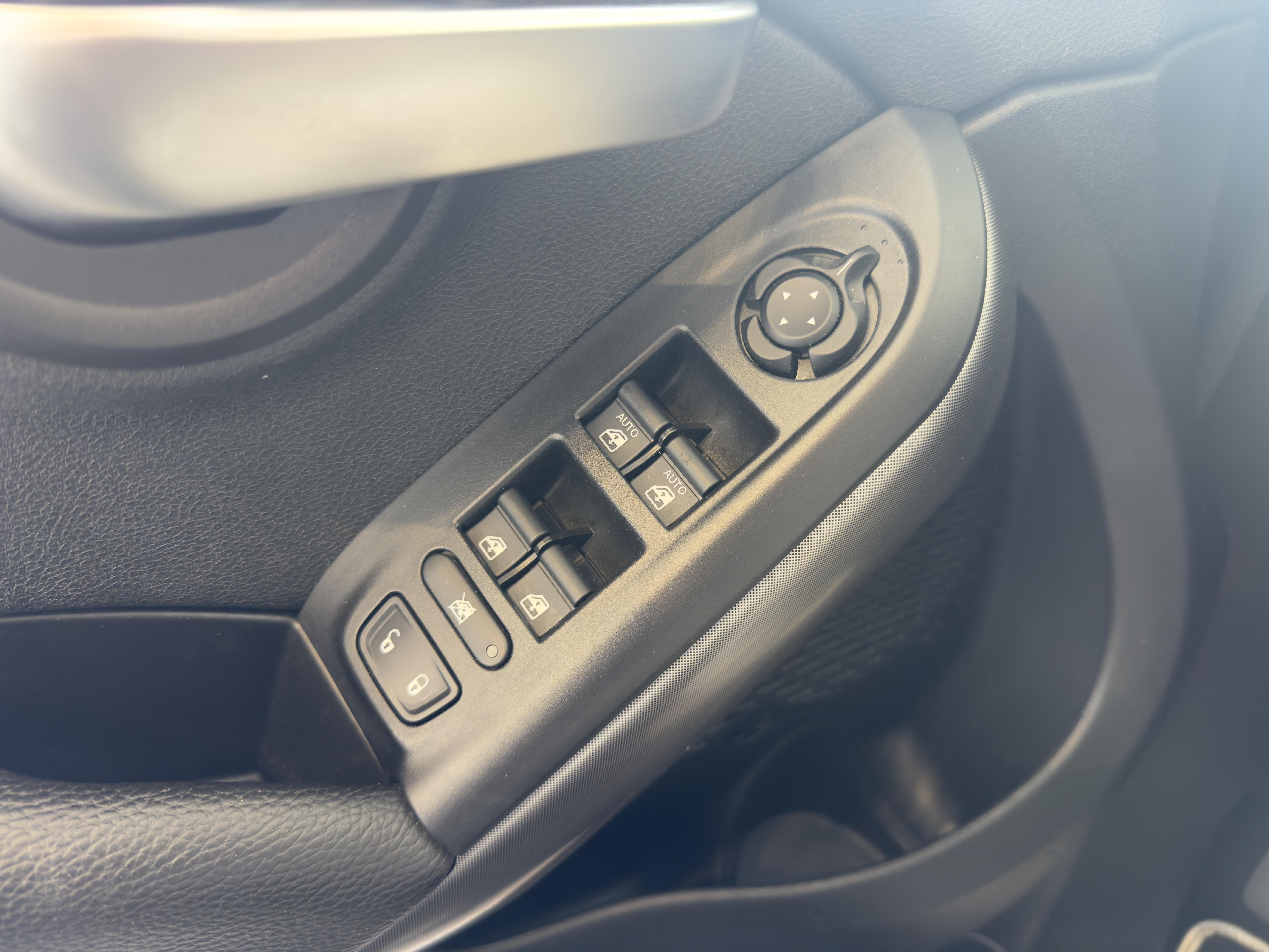 FIAT 500X 1.6 MultiJet 120 ch Cross - Véhicule Occasion - Océane Auto FIAT 500X 1.6 MultiJet 120 ch Cross - Véhicule Occasion Océane Auto