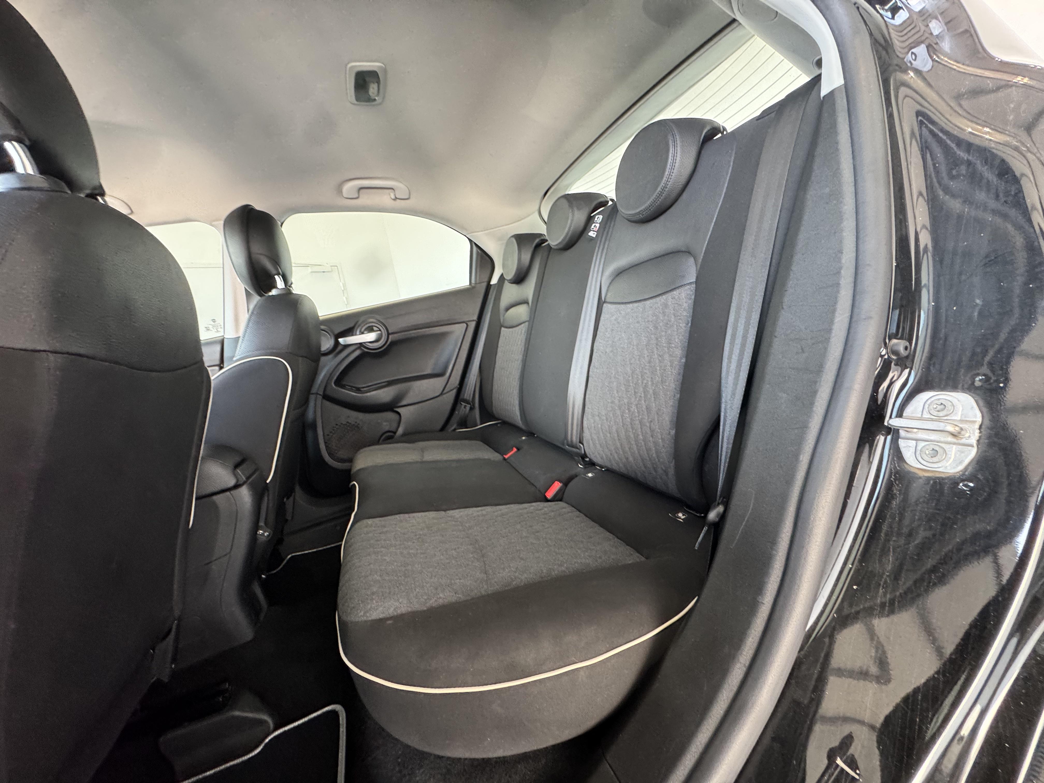 FIAT 500X 1.6 MultiJet 120 ch Cross - Véhicule Occasion - Océane Auto FIAT 500X 1.6 MultiJet 120 ch Cross - Véhicule Occasion Océane Auto