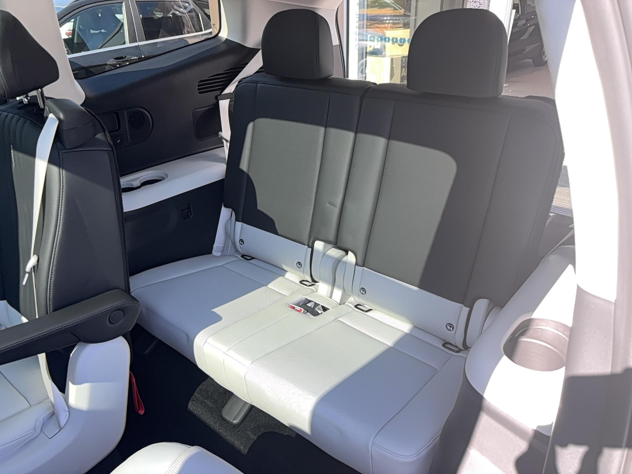 HYUNDAI Ioniq 9 110 kWh - 428 ch HTRAC Performance Calligraphy - Véhicule Occasion Océane Auto
