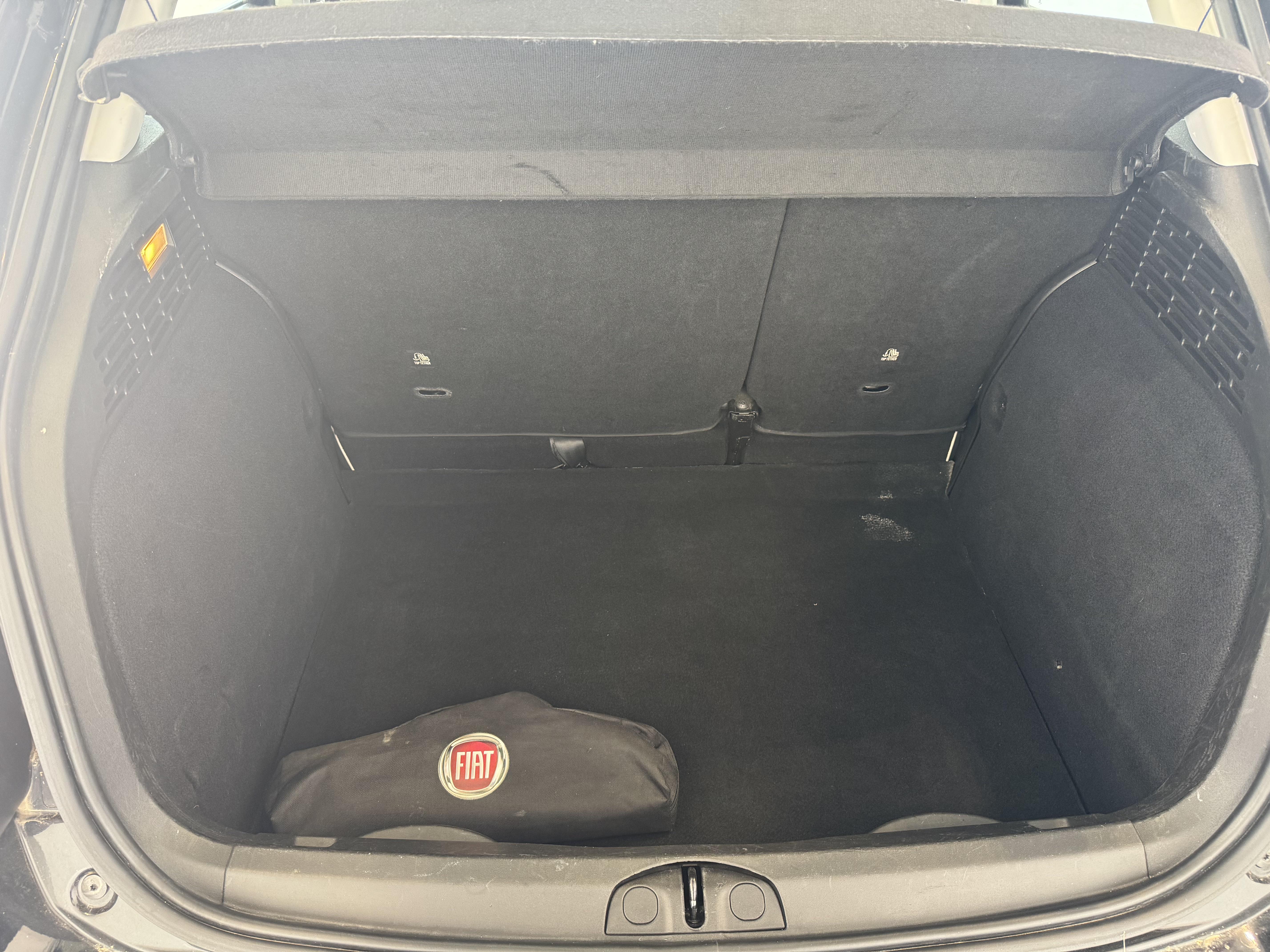 FIAT 500X 1.6 MultiJet 120 ch Cross - Véhicule Occasion - Océane Auto FIAT 500X 1.6 MultiJet 120 ch Cross - Véhicule Occasion Océane Auto