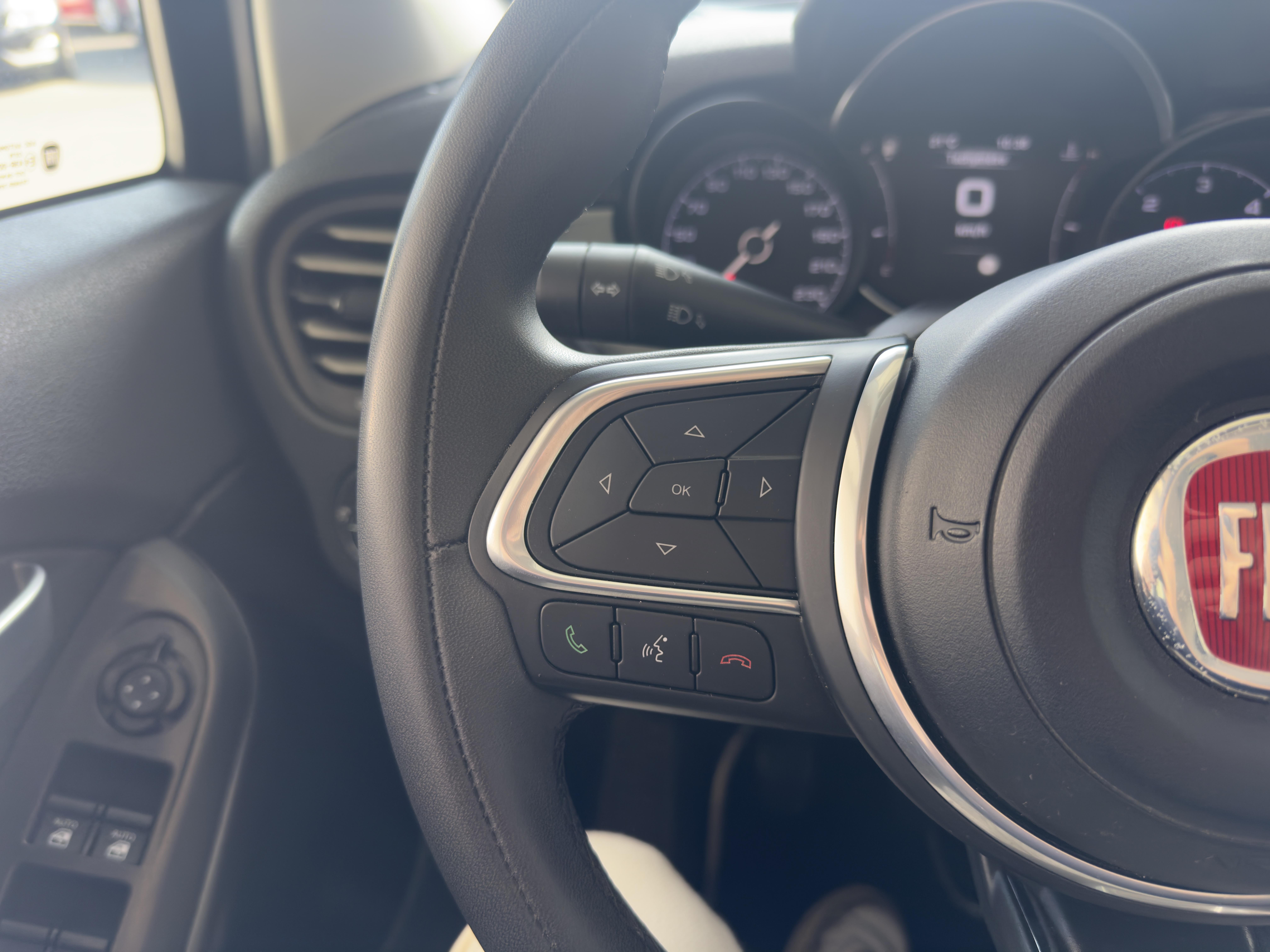 FIAT 500X 1.6 MultiJet 120 ch Cross - Véhicule Occasion - Océane Auto FIAT 500X 1.6 MultiJet 120 ch Cross - Véhicule Occasion Océane Auto