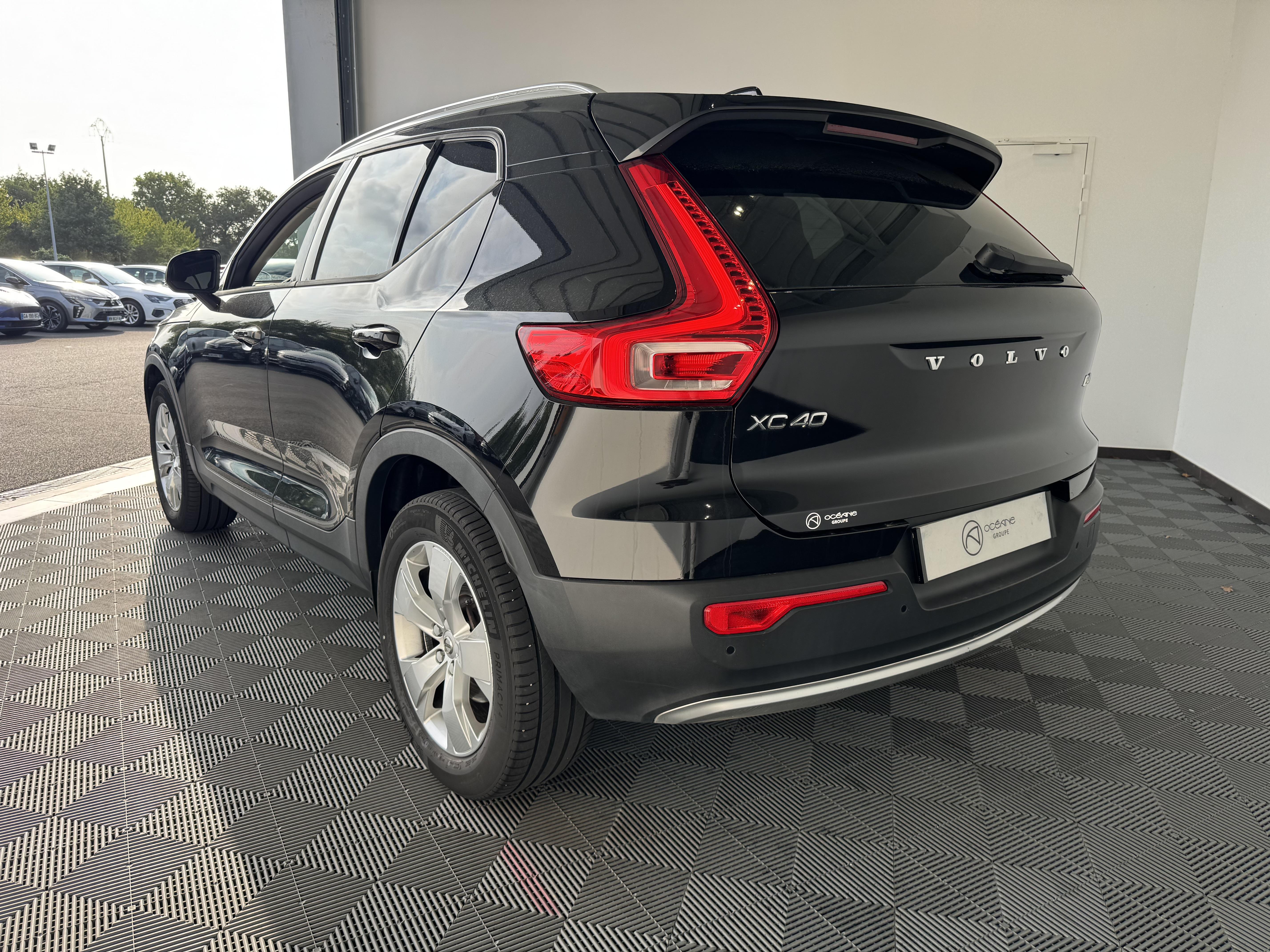 VOLVO XC40 D4 AWD AdBlue 190 ch Geartronic 8 Momentum - Véhicule Occasion - Océane Auto VOLVO XC40 D4 AWD AdBlue 190 ch Geartronic 8 Momentum - Véhicule Occasion Océane Auto