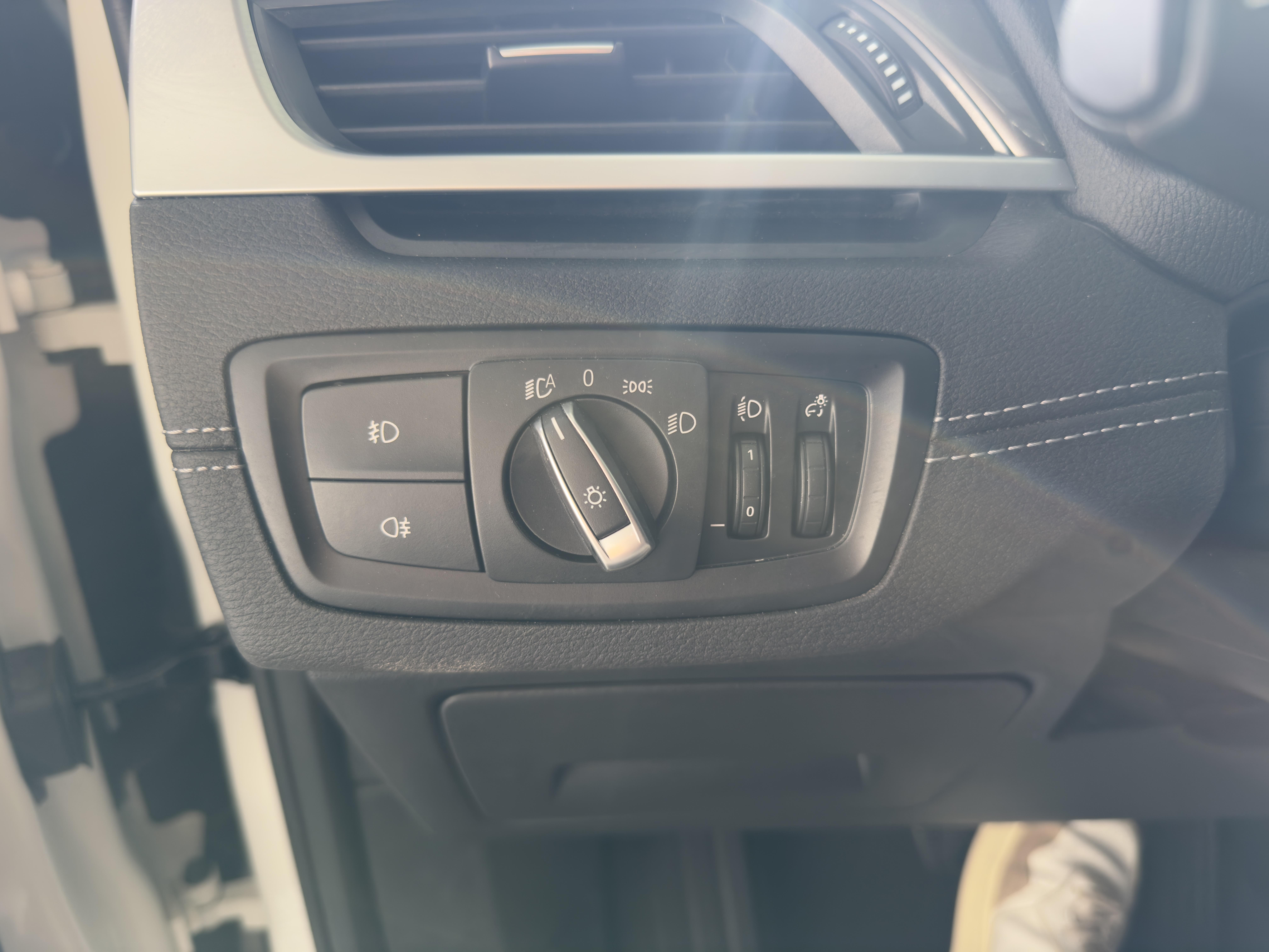 BMW X1 sDrive 18d 150 ch BVA8 xLine - Véhicule Occasion - Océane Auto BMW X1 sDrive 18d 150 ch BVA8 xLine - Véhicule Occasion Océane Auto