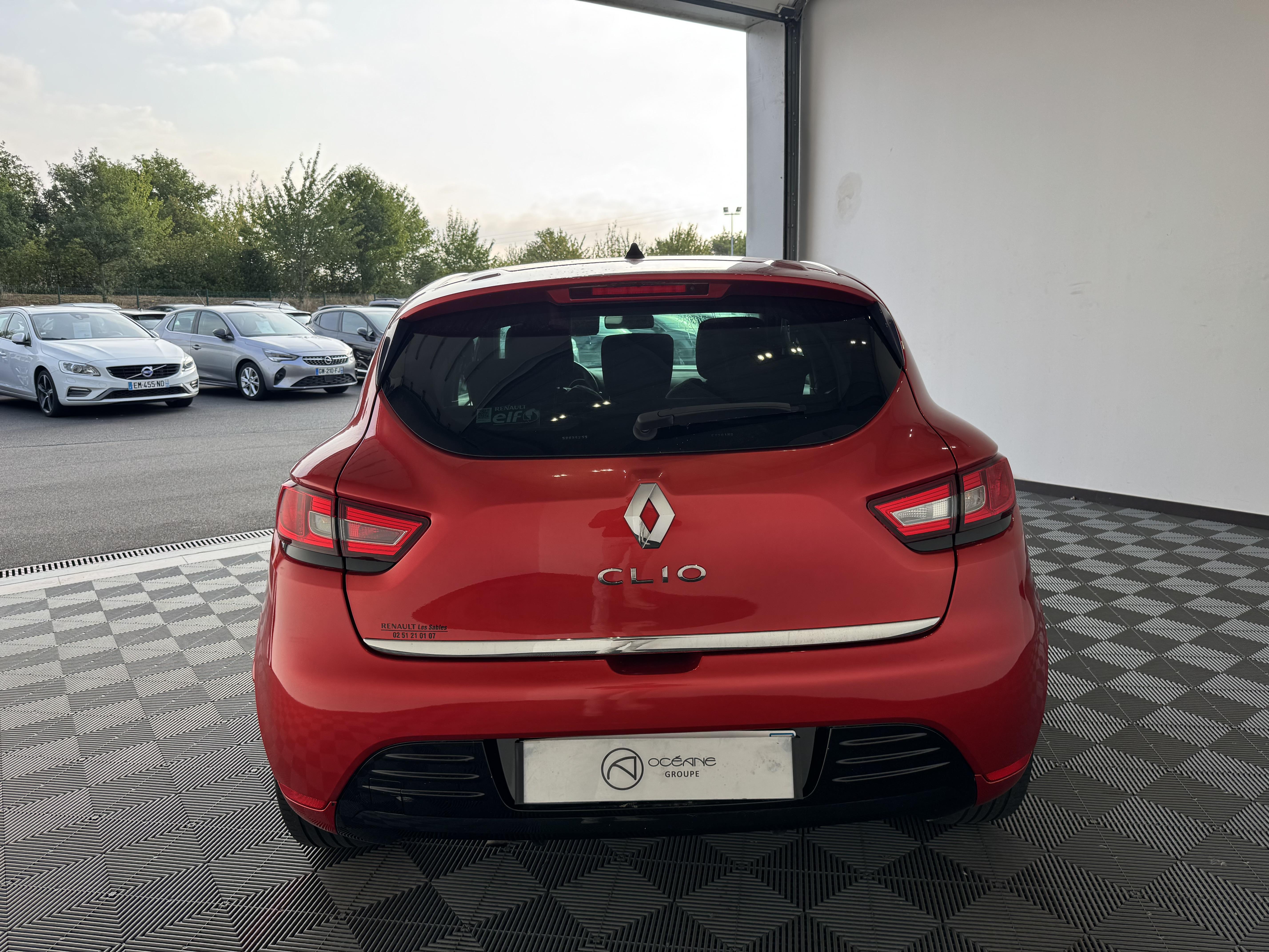 RENAULT Clio 1.2 16V 75 Limited - Véhicule Occasion - Océane Auto RENAULT Clio 1.2 16V 75 Limited - Véhicule Occasion Océane Auto