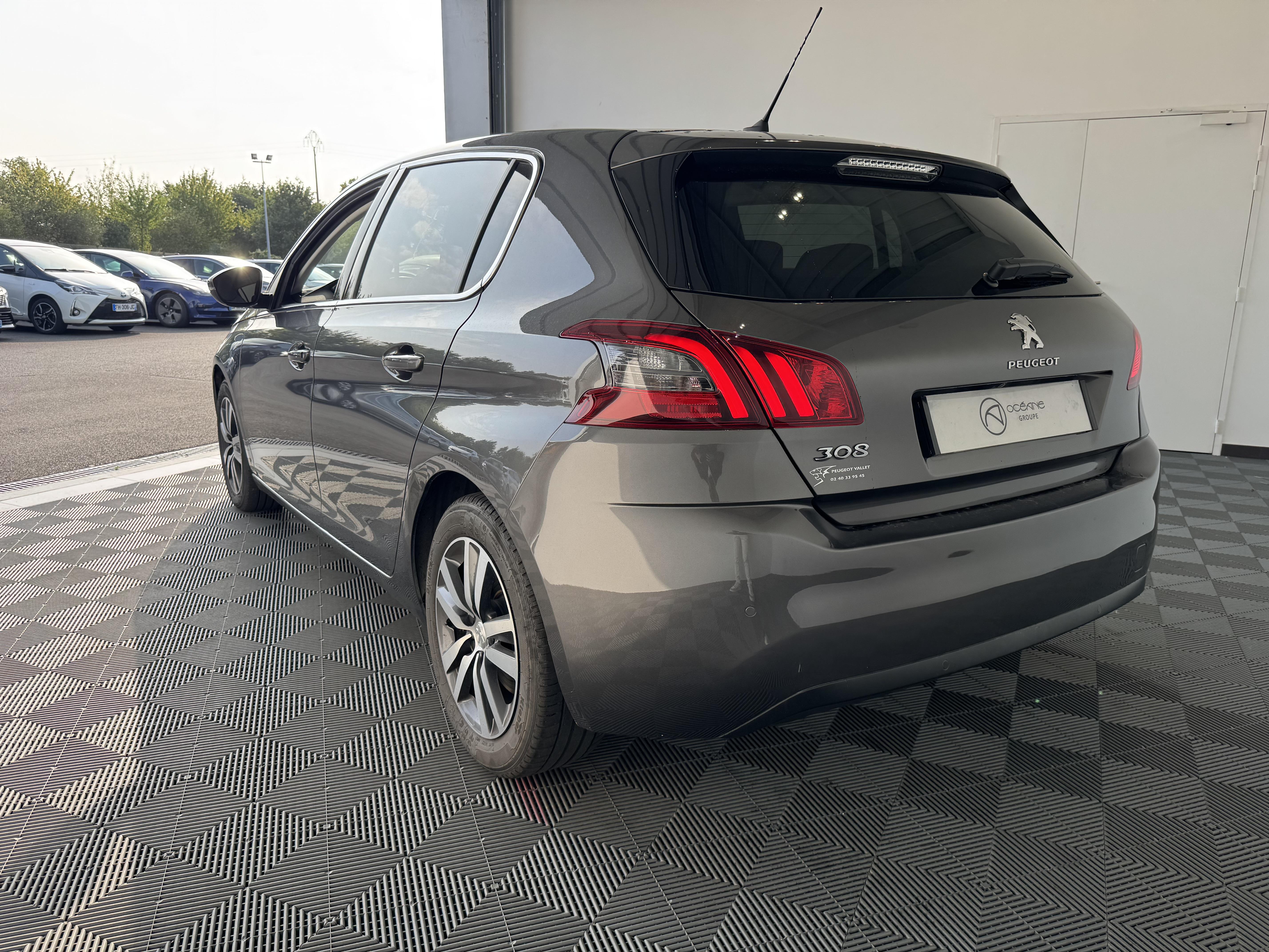 PEUGEOT 308 PureTech 110ch S&S BVM6 Allure - Véhicule Occasion - Océane Auto PEUGEOT 308 PureTech 110ch S&S BVM6 Allure - Véhicule Occasion Océane Auto