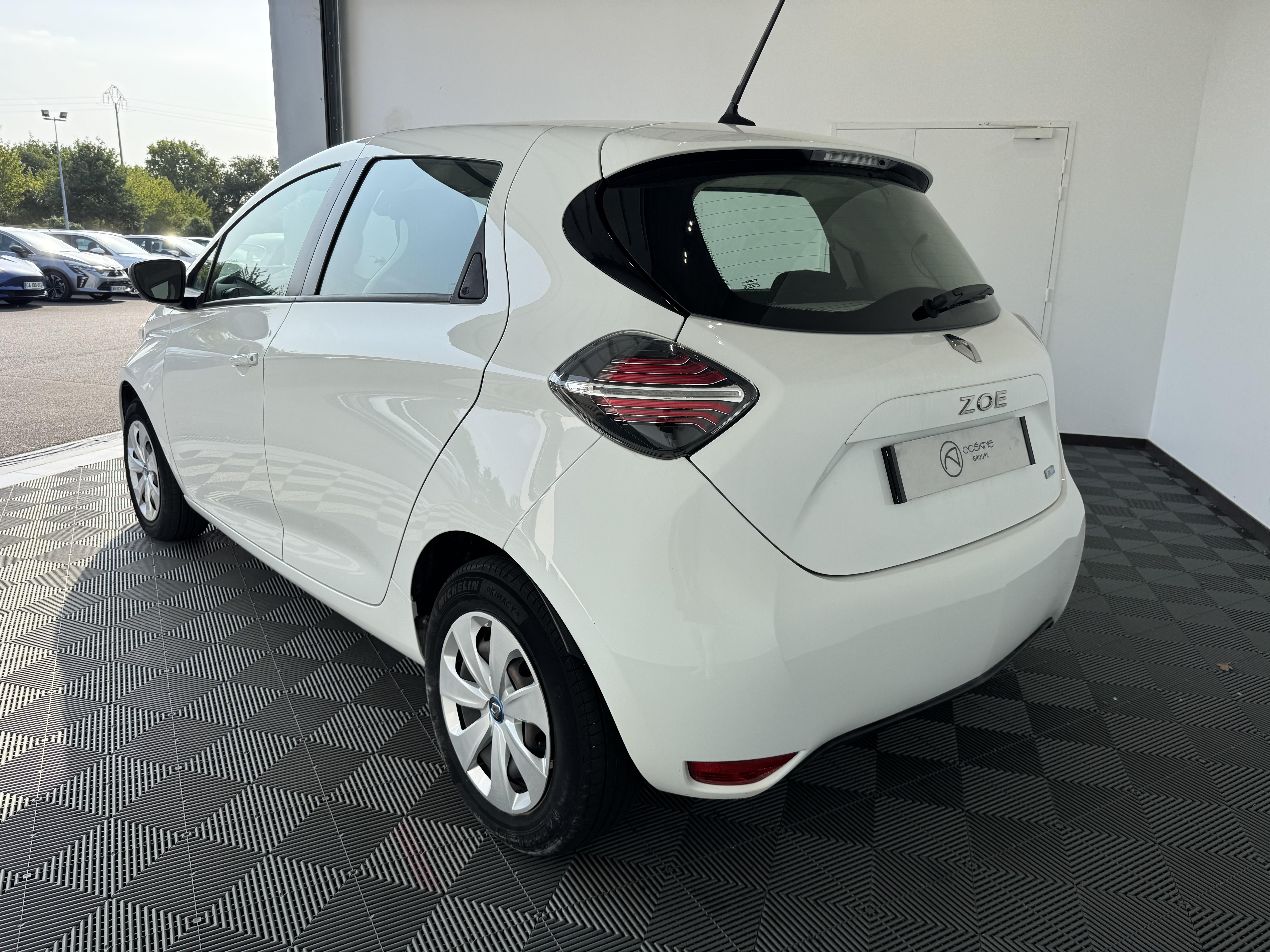 RENAULT Zoe R110 Achat Intégral Life - Véhicule Occasion - Océane Auto RENAULT Zoe R110 Achat Intégral Life - Véhicule Occasion Océane Auto