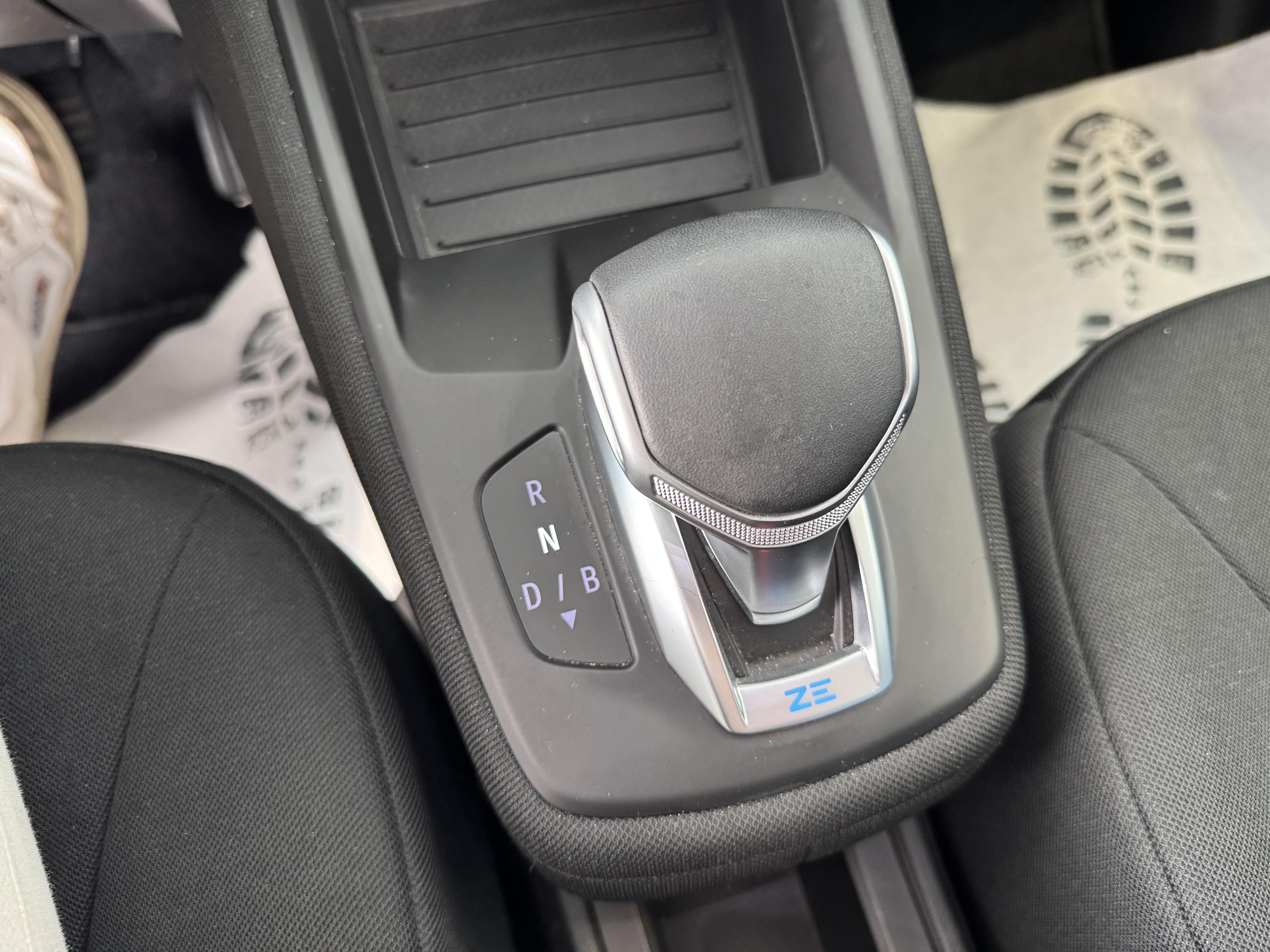 RENAULT Zoe R110 Achat Intégral Life - Véhicule Occasion - Océane Auto RENAULT Zoe R110 Achat Intégral Life - Véhicule Occasion Océane Auto
