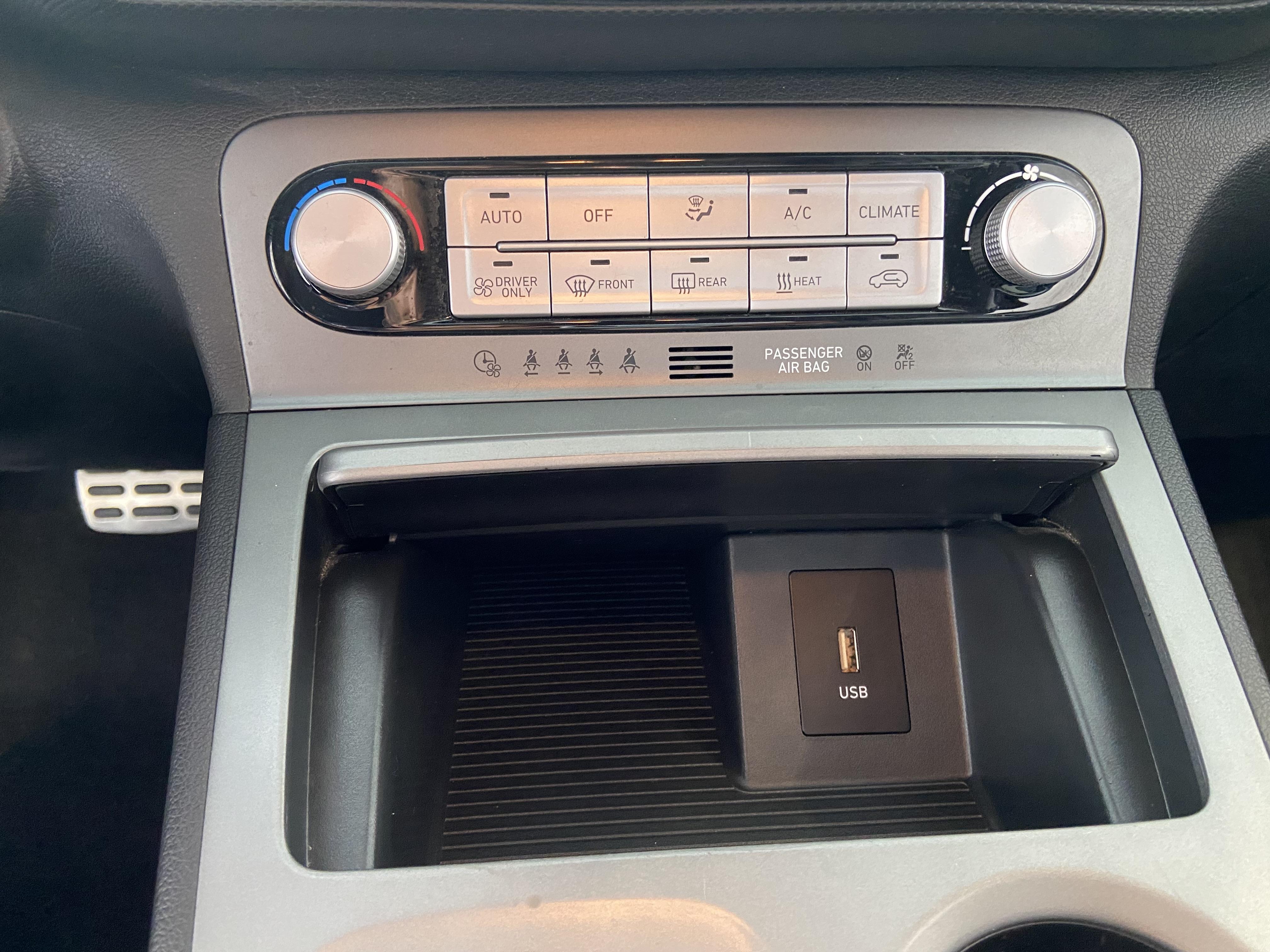 HYUNDAI Kona Electrique 64 kWh - 204 ch Business - Véhicule Occasion - Océane Auto HYUNDAI Kona Electrique 64 kWh - 204 ch Business - Véhicule Occasion Océane Auto