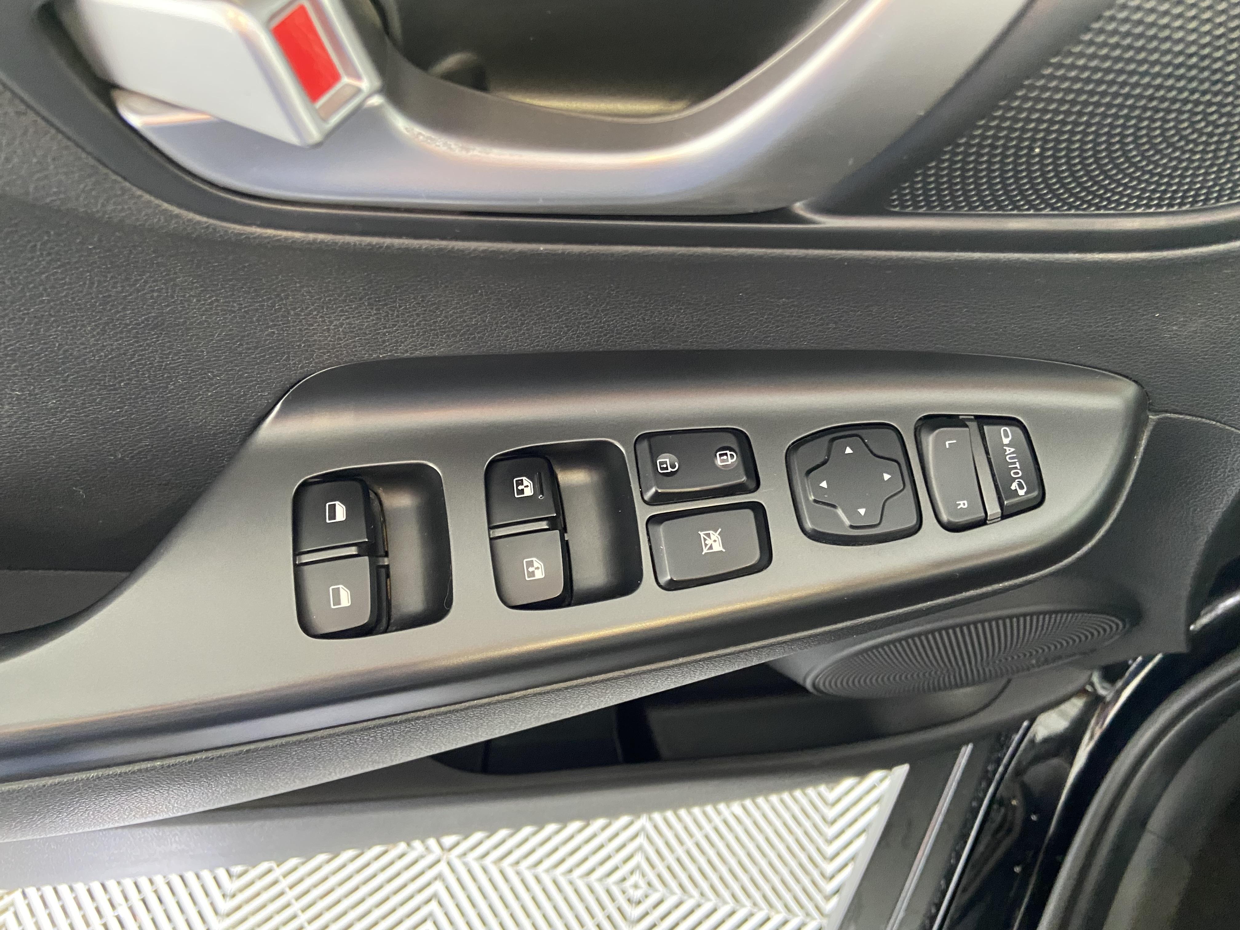 HYUNDAI Kona Electrique 64 kWh - 204 ch Business - Véhicule Occasion - Océane Auto HYUNDAI Kona Electrique 64 kWh - 204 ch Business - Véhicule Occasion Océane Auto