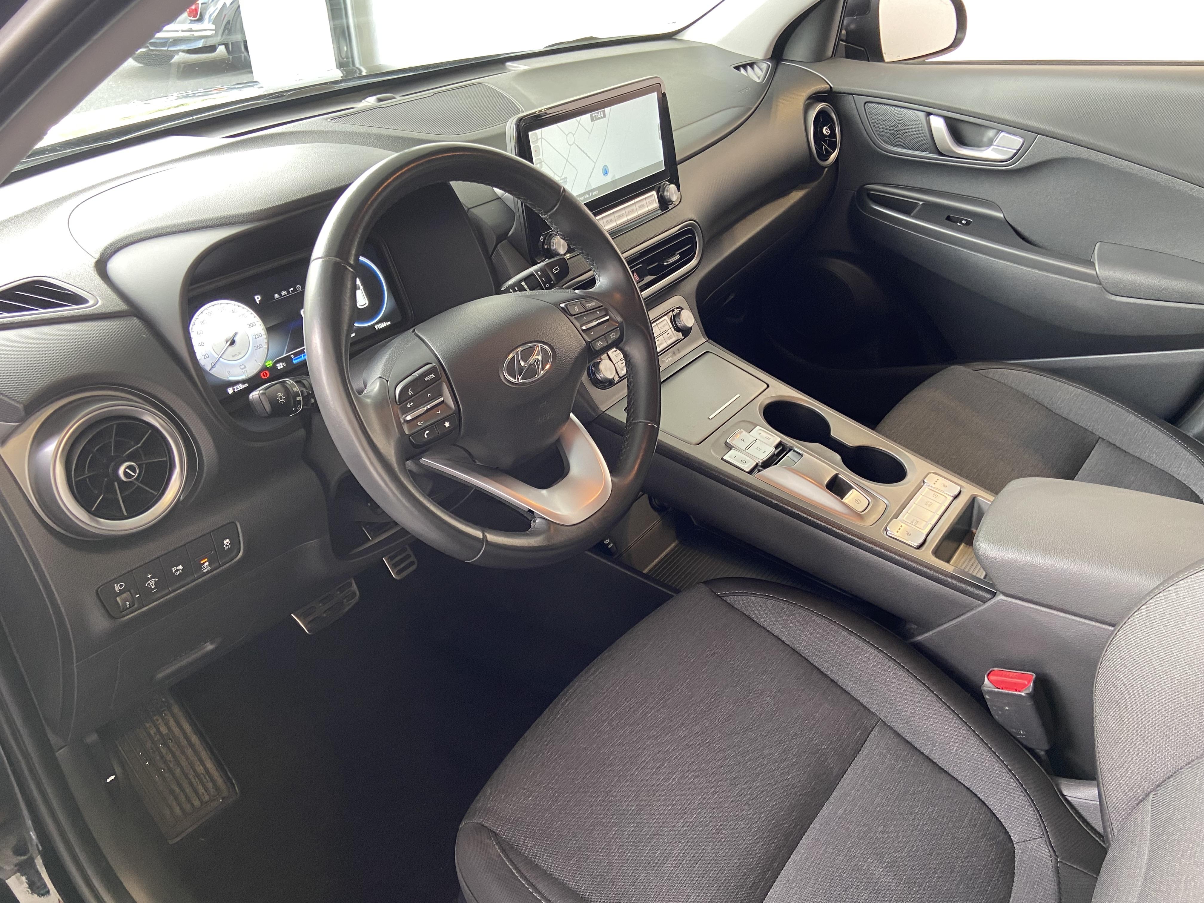 HYUNDAI Kona Electrique 64 kWh - 204 ch Business - Véhicule Occasion - Océane Auto HYUNDAI Kona Electrique 64 kWh - 204 ch Business - Véhicule Occasion Océane Auto