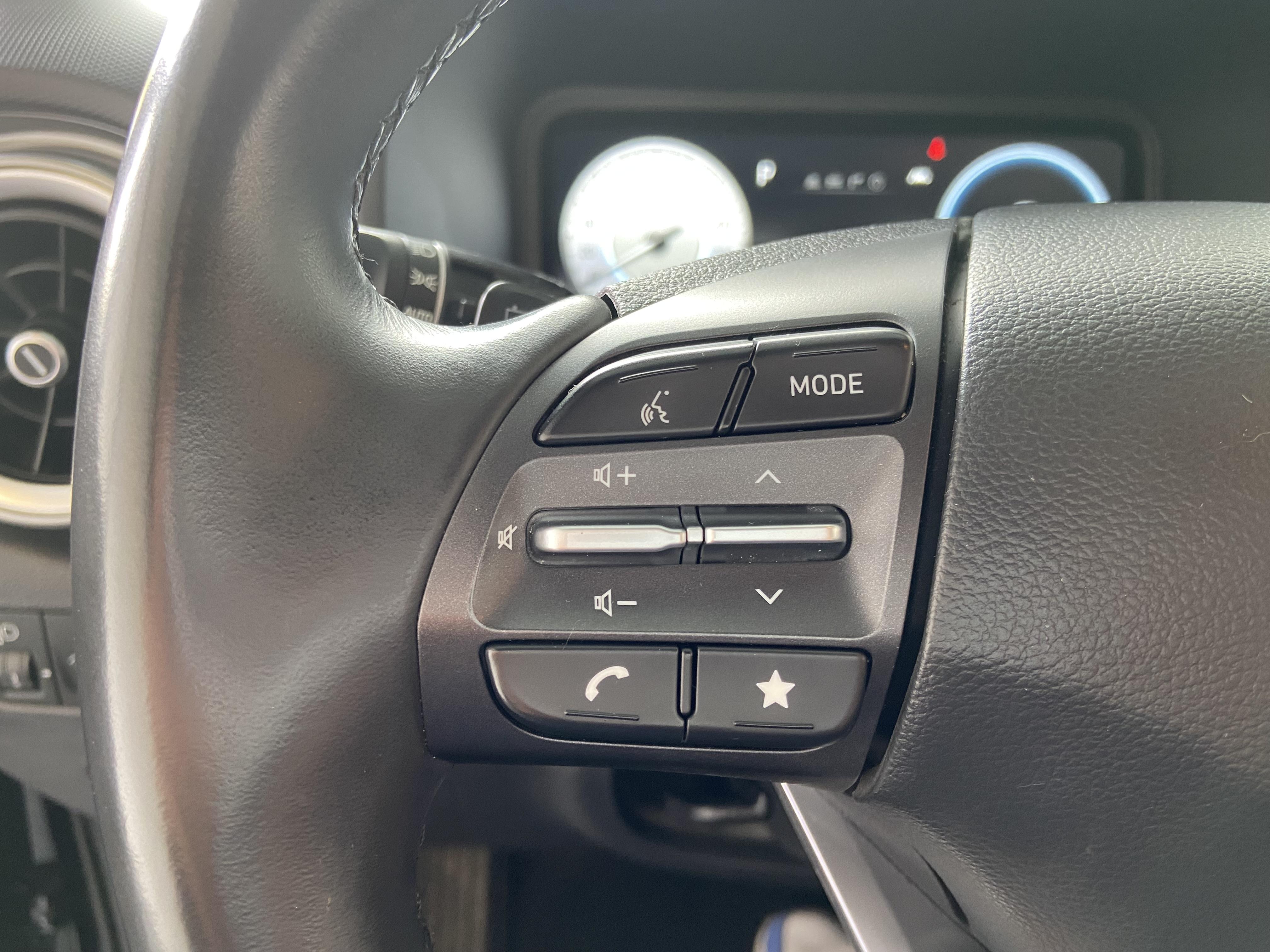 HYUNDAI Kona Electrique 64 kWh - 204 ch Business - Véhicule Occasion - Océane Auto HYUNDAI Kona Electrique 64 kWh - 204 ch Business - Véhicule Occasion Océane Auto