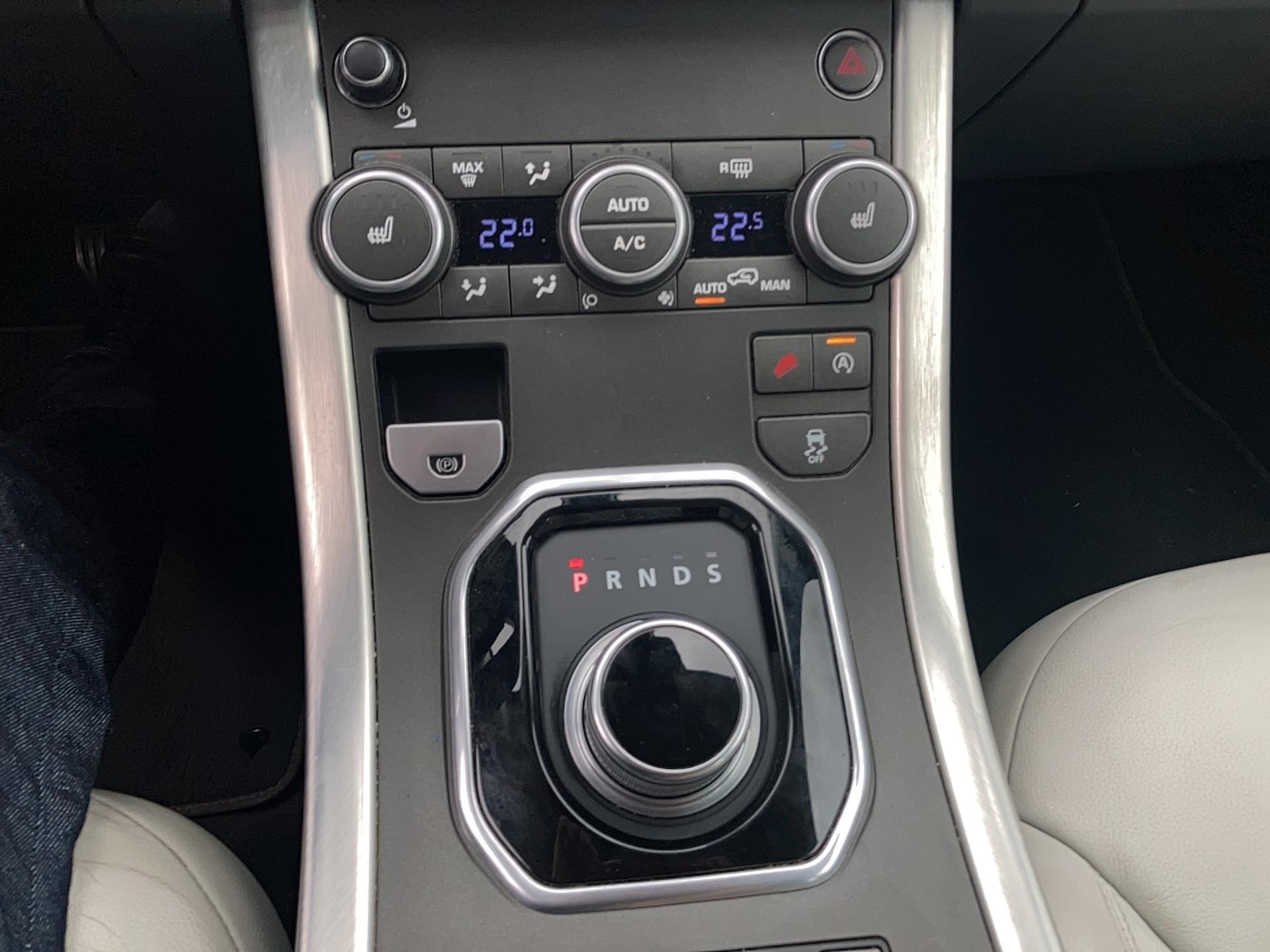 LAND ROVER Range Rover Evoque Mark III TD4 150 SE Dynamic A - Véhicule Occasion - Océane Auto LAND ROVER Range Rover Evoque Mark III TD4 150 SE Dynamic A - Véhicule Occasion Océane Auto