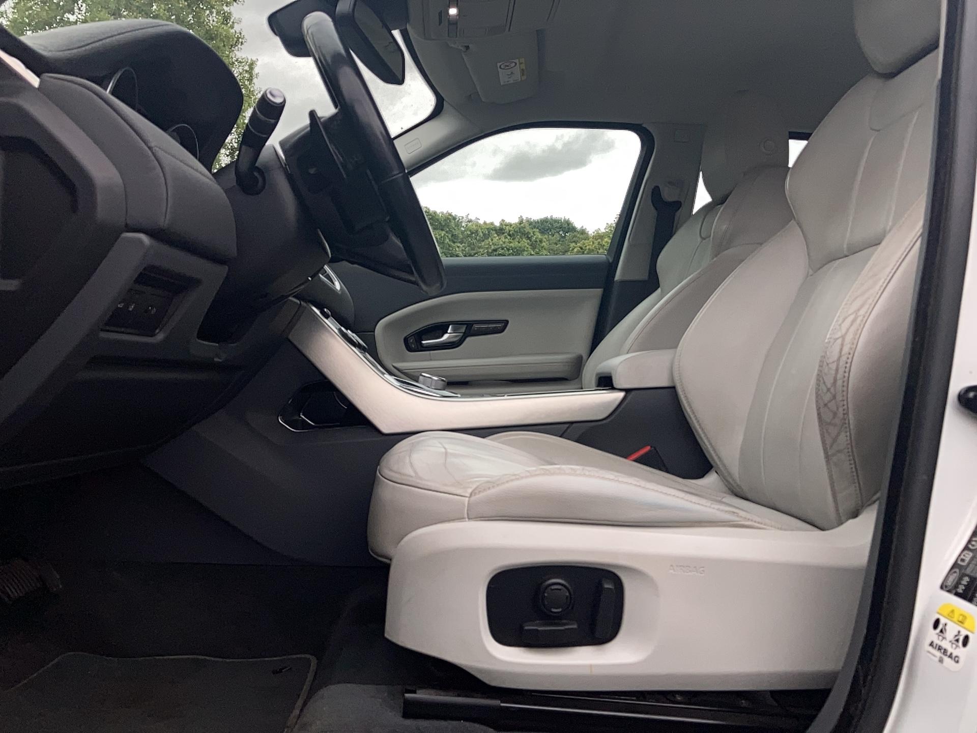 LAND ROVER Range Rover Evoque Mark III TD4 150 SE Dynamic A - Véhicule Occasion - Océane Auto LAND ROVER Range Rover Evoque Mark III TD4 150 SE Dynamic A - Véhicule Occasion Océane Auto